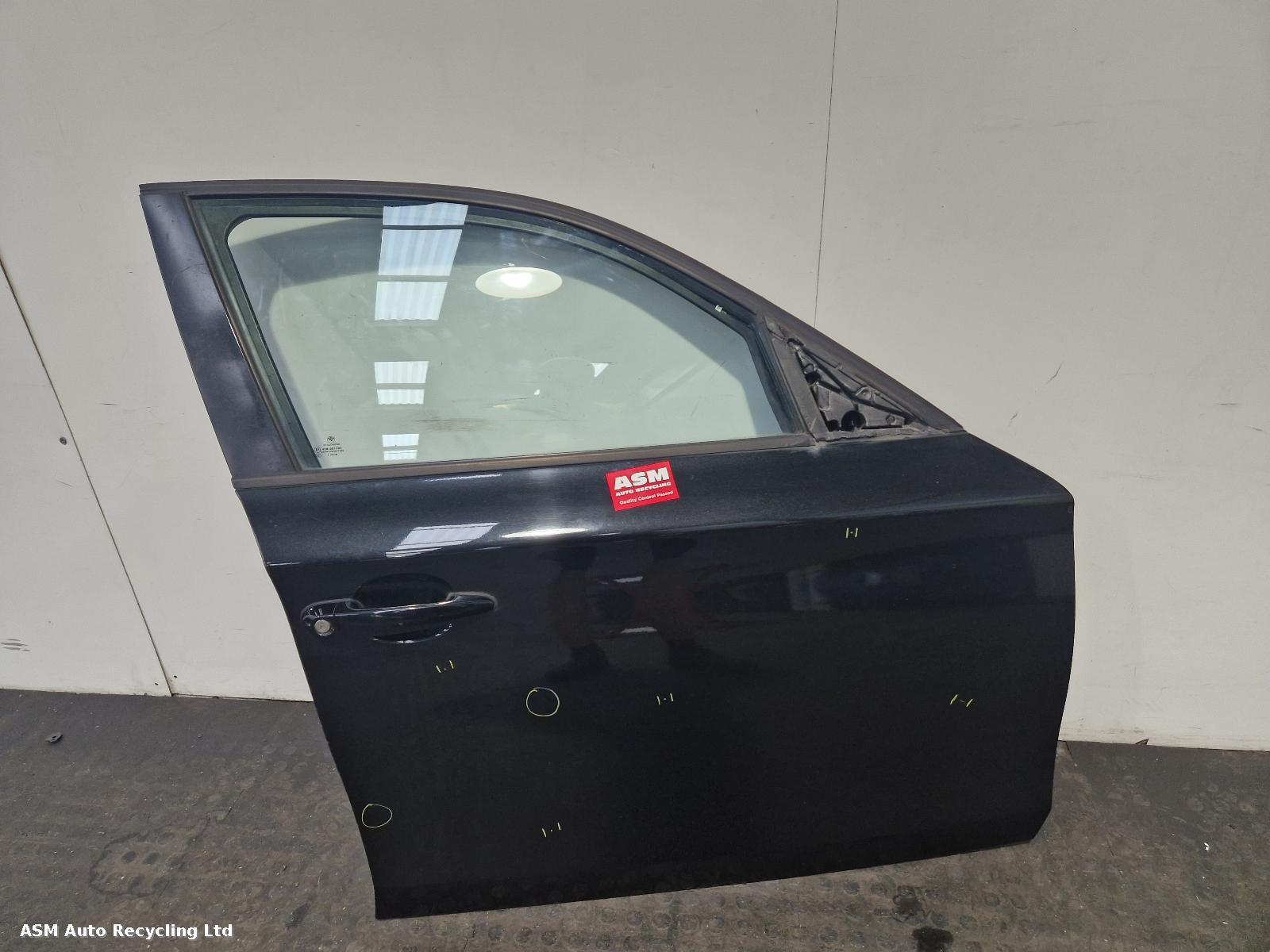 View Auto part R Front Door Bmw 1 Series 2011