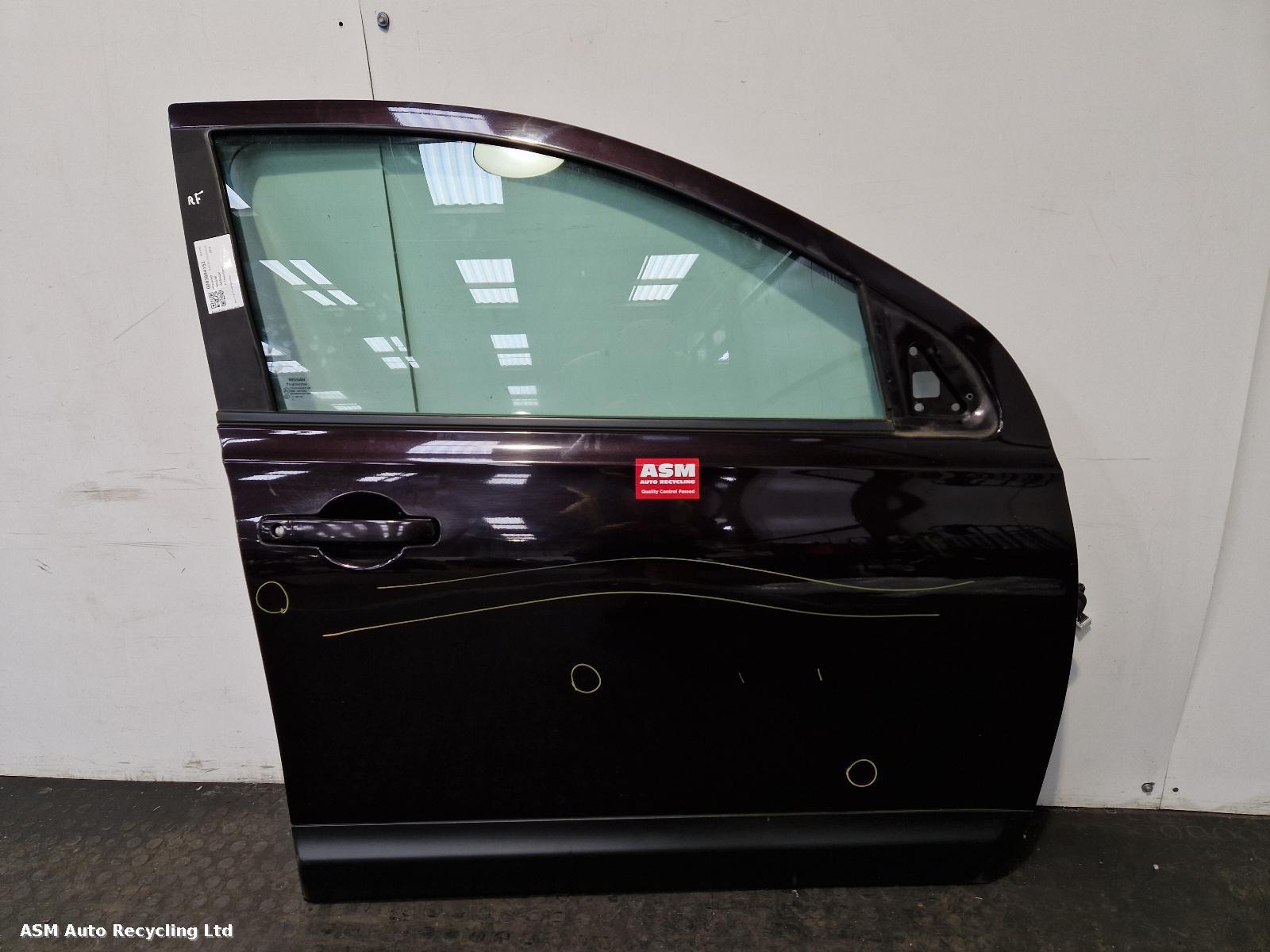 View Auto part R Front Door Nissan Qashqai 2013