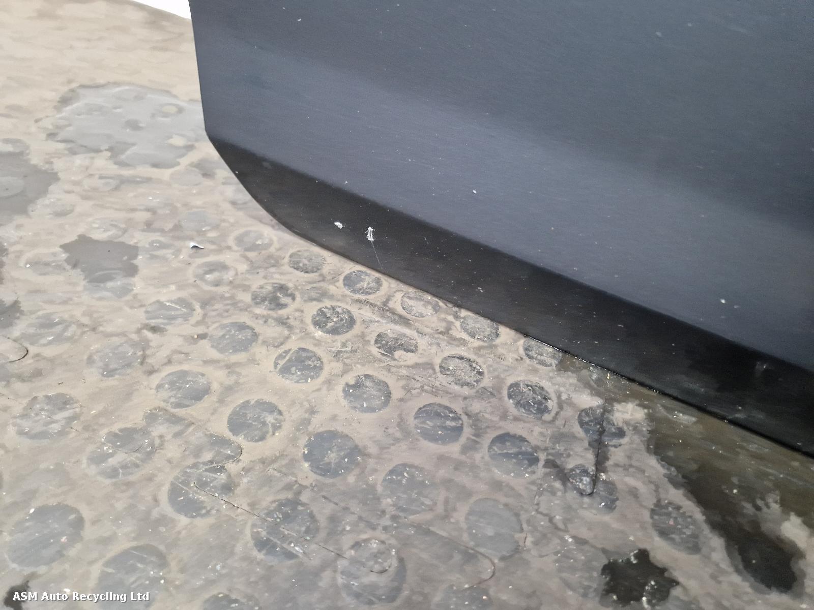 View Auto part L Front Door Ford Focus 2008