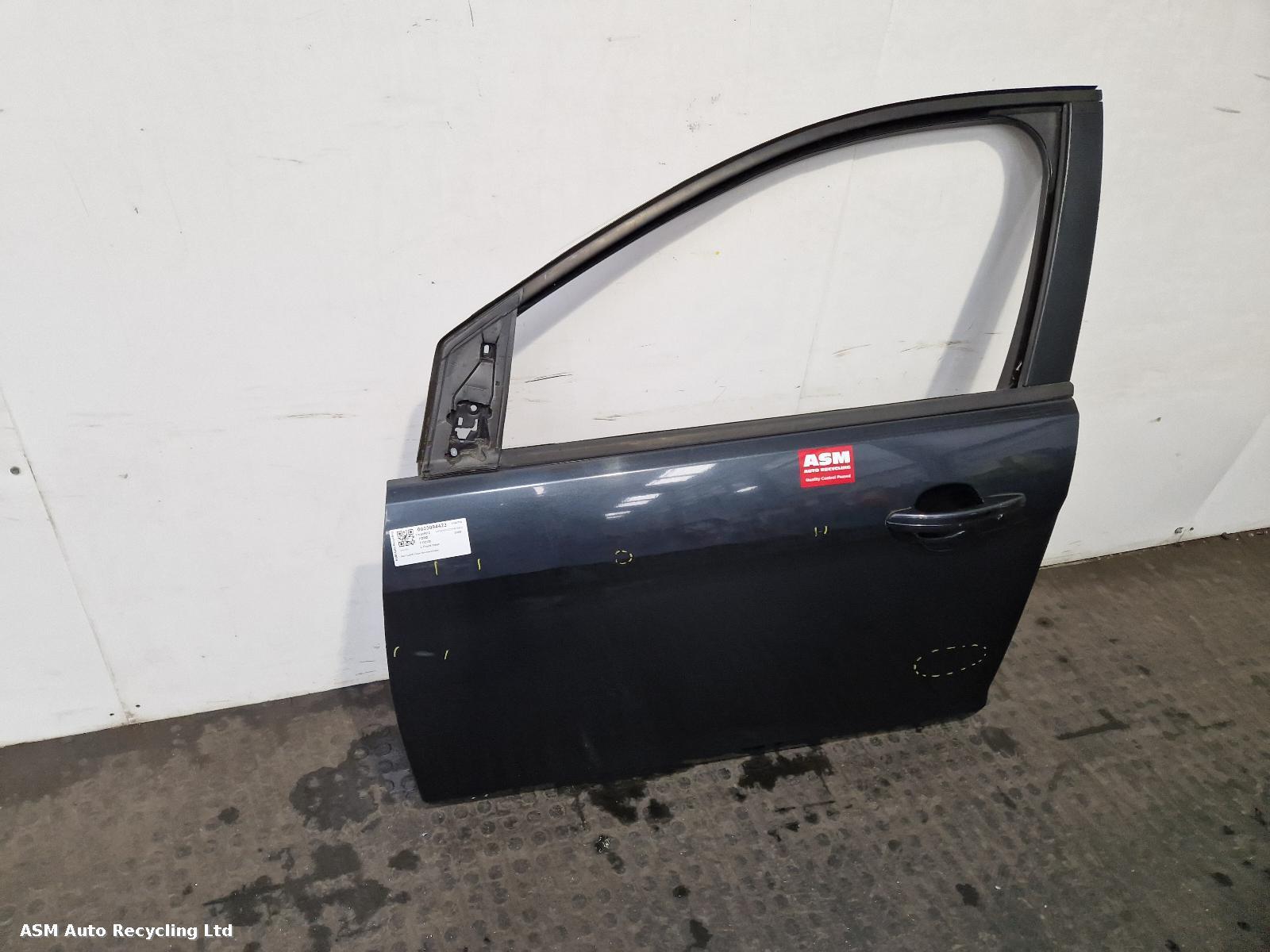 View Auto part L Front Door Ford Focus 2008