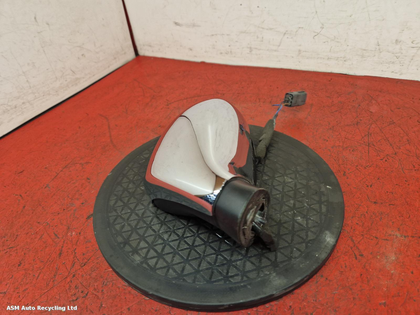 View Auto part L Door Mirror Mazda Mx5 2000