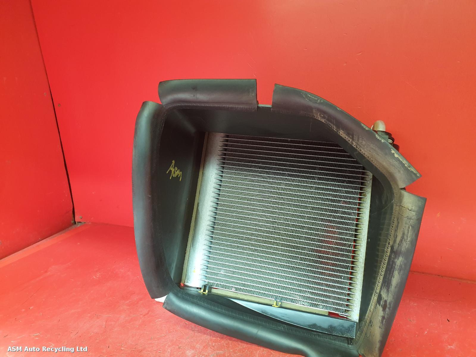View Auto part Radiator Jaguar F-pace 2023