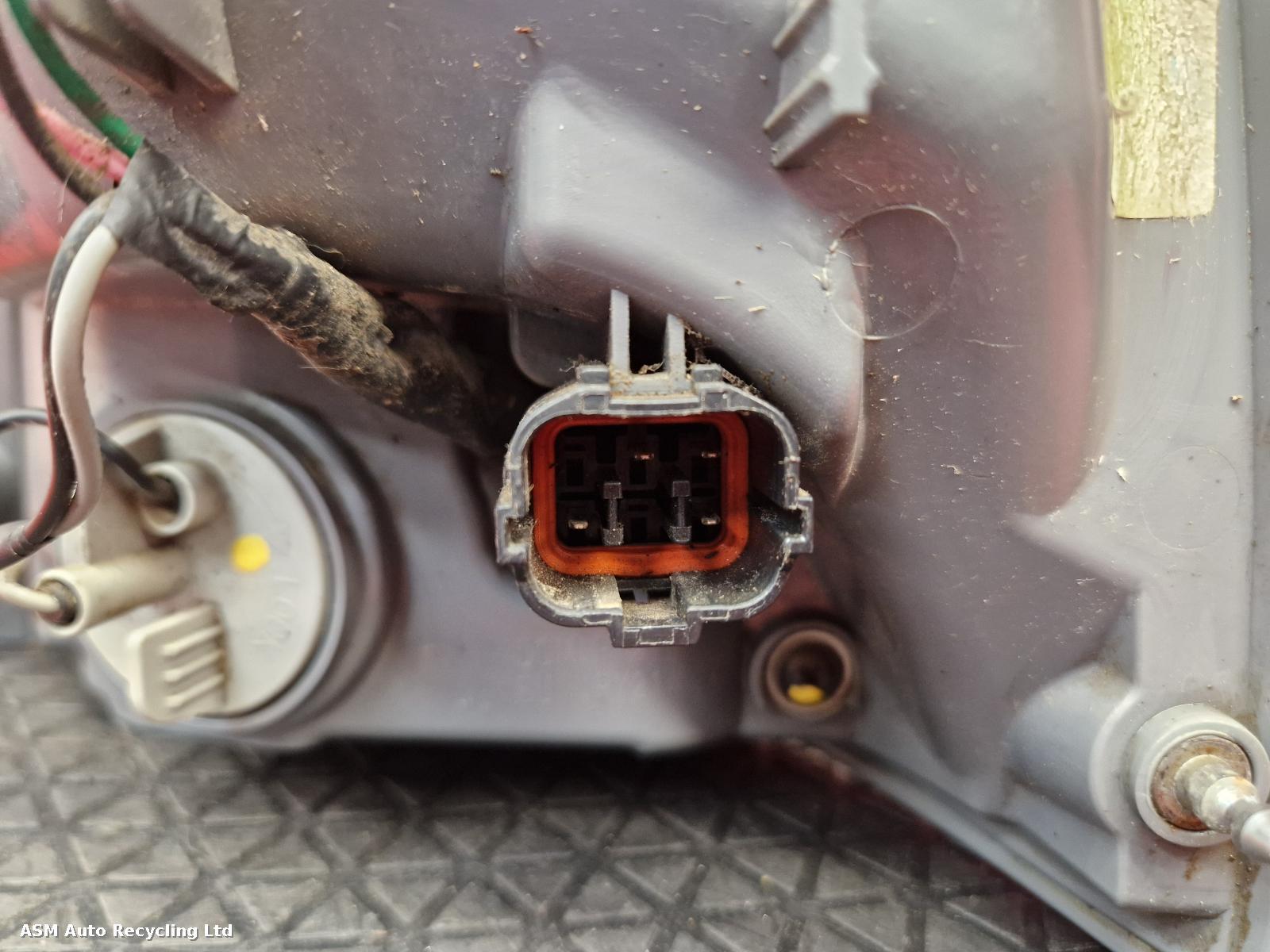 View Auto part L Taillight Kia Sorento 2013