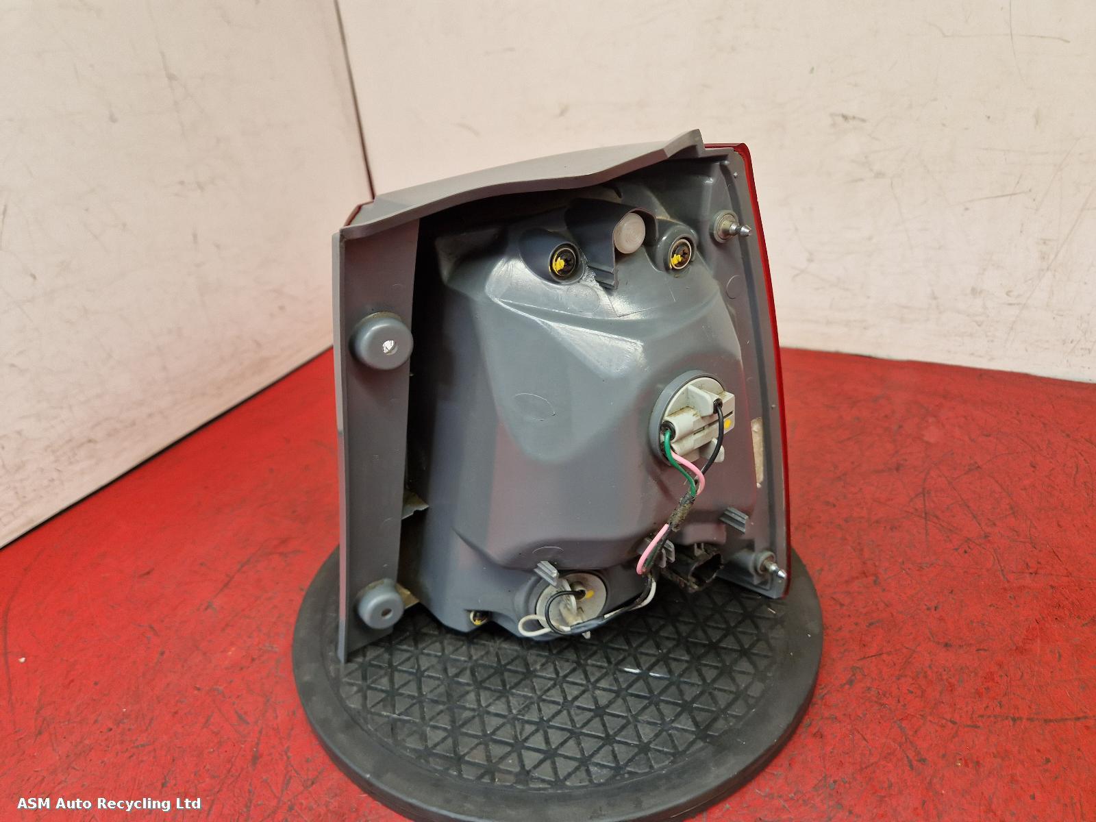 View Auto part L Taillight Kia Sorento 2013