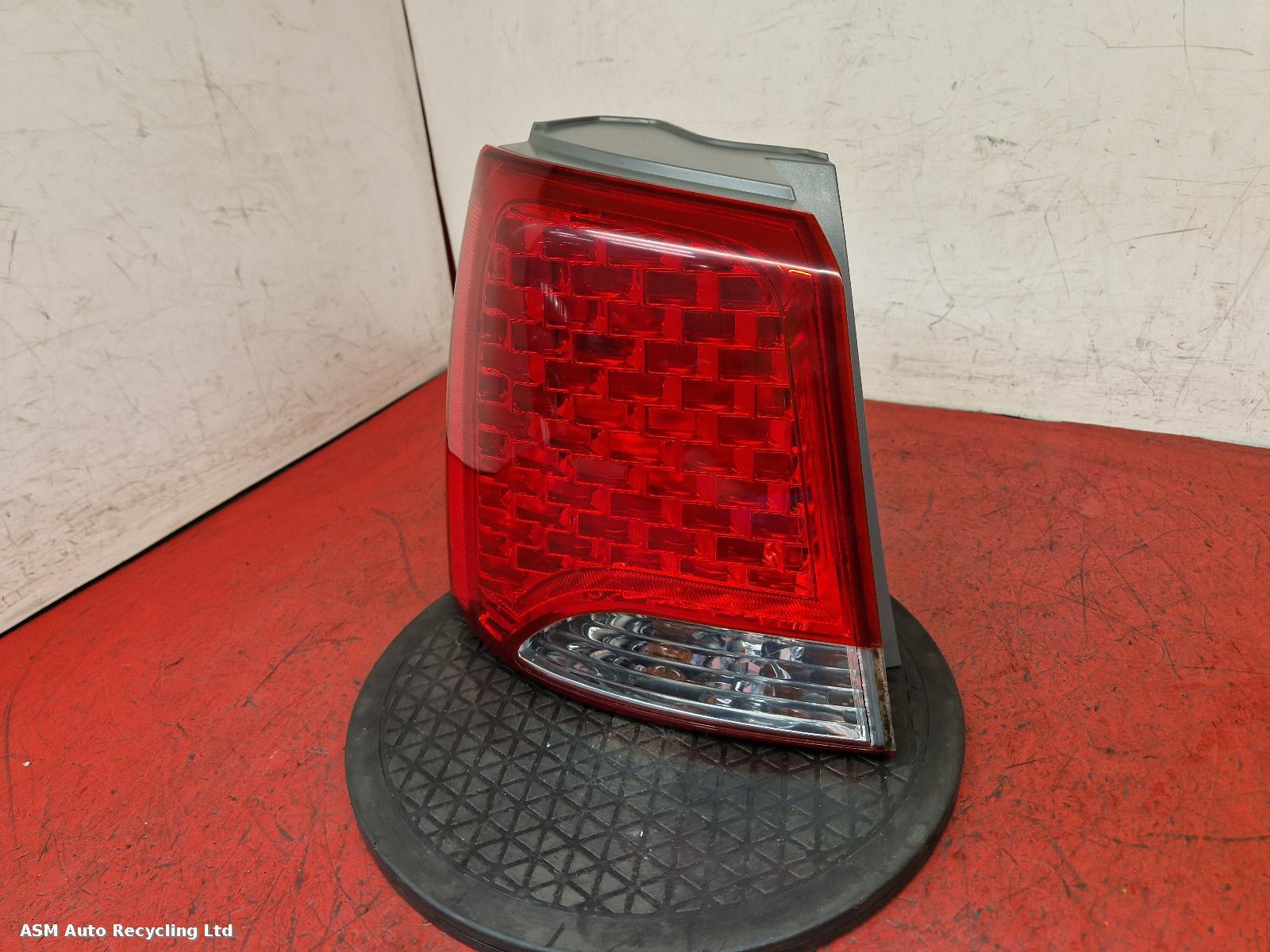 View Auto part L Taillight Kia Sorento 2013