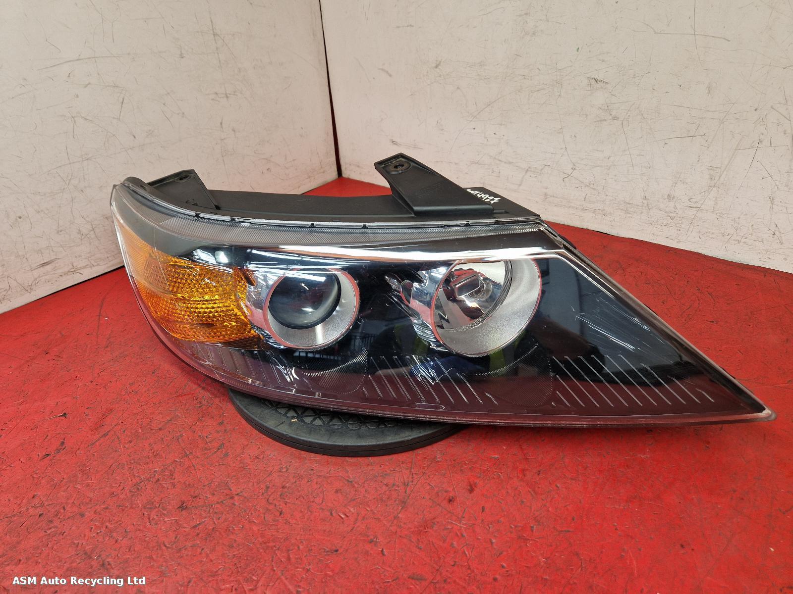 View Auto part R Headlamp Kia Sorento 2013