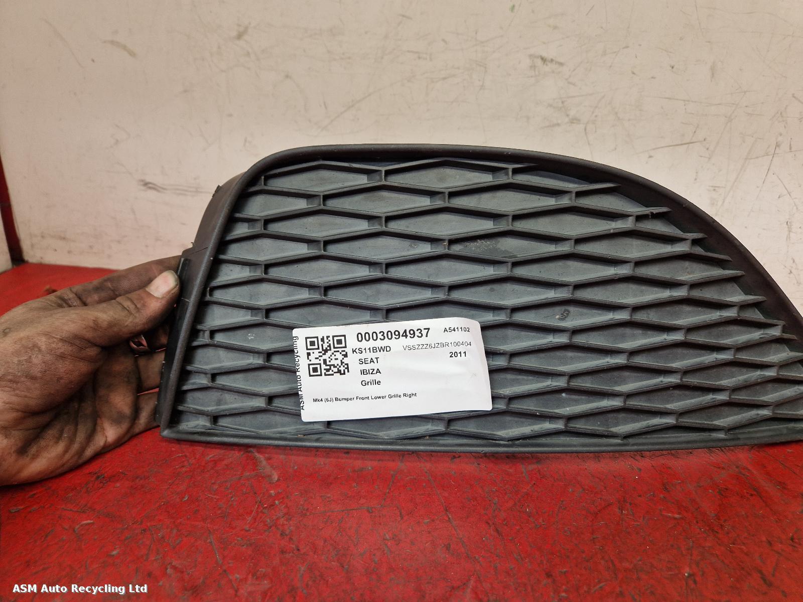 View Auto part Grille Seat Ibiza 2011