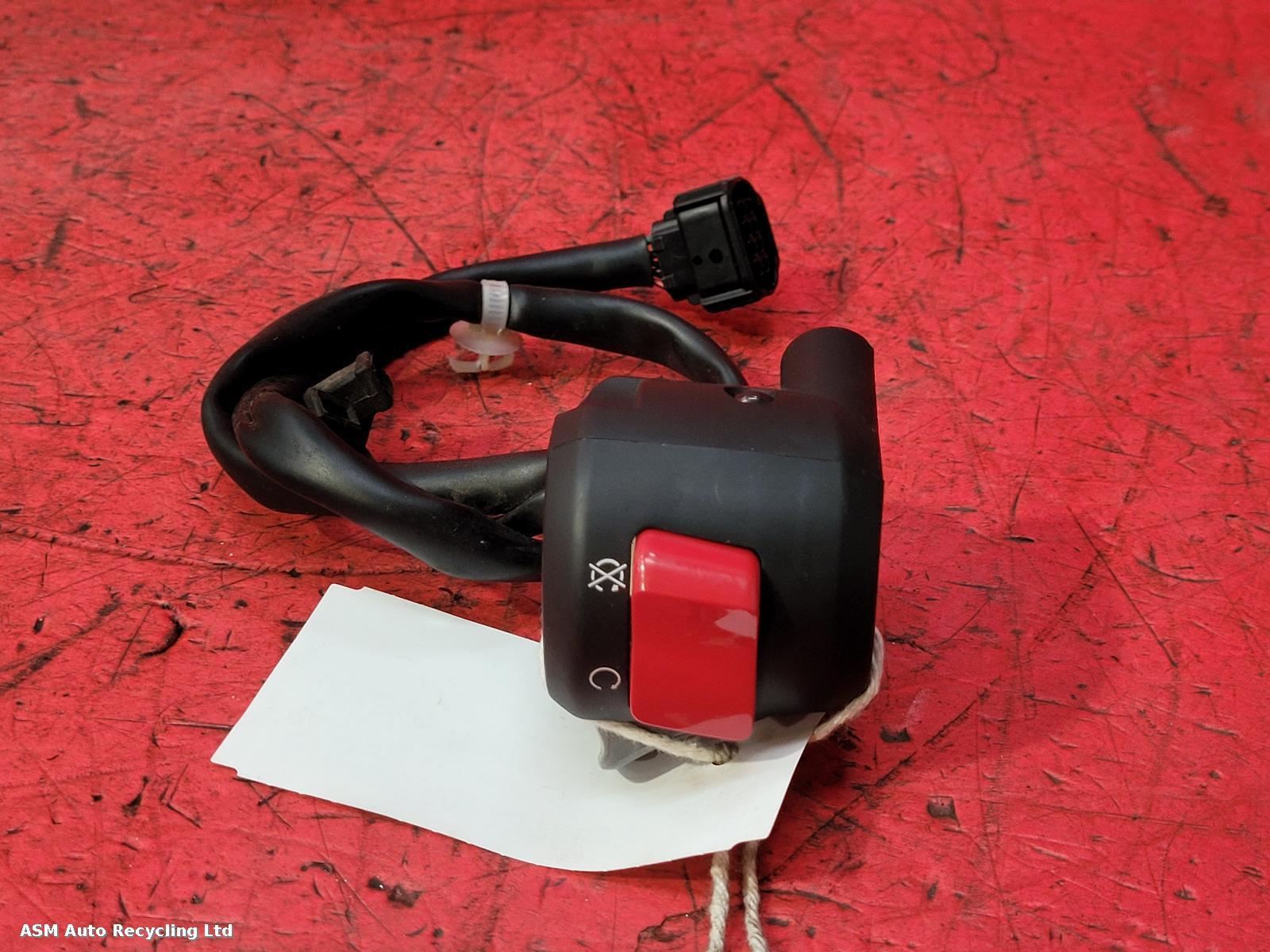 View Auto part RH Switch Gear Honda Nss 350 Forza 2022