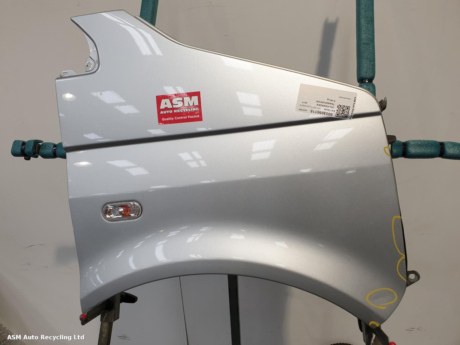 View Auto part R Wing Volkswagen Transporter 2011