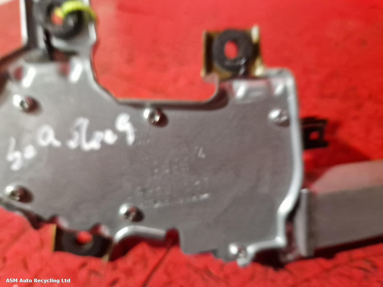 View Auto part Wiper Motor Rear Land Rover Discovery 2006
