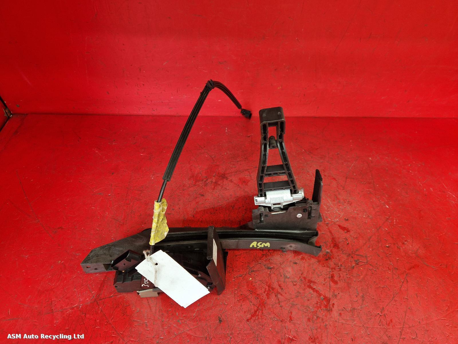View Auto part Door Lock Assembly Ford Focus C Max 2013