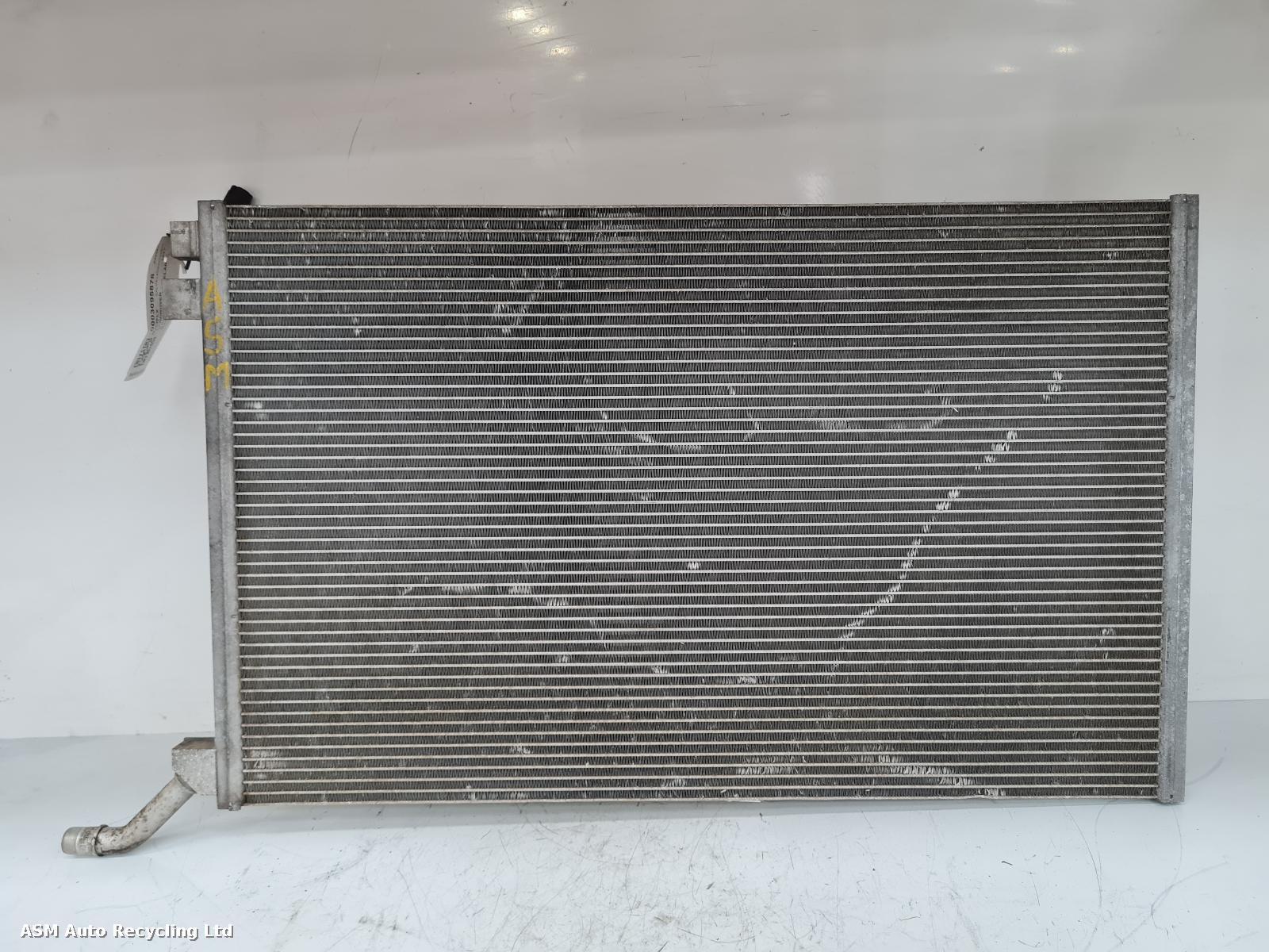 View Auto part Radiator Land Rover Range Rover Velar 2017