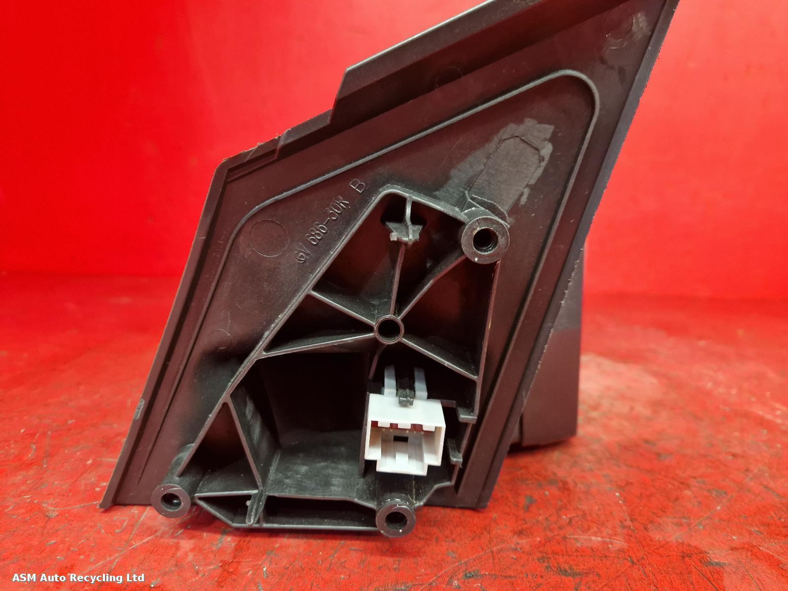View Auto part R Door Mirror Ford Focus 2014