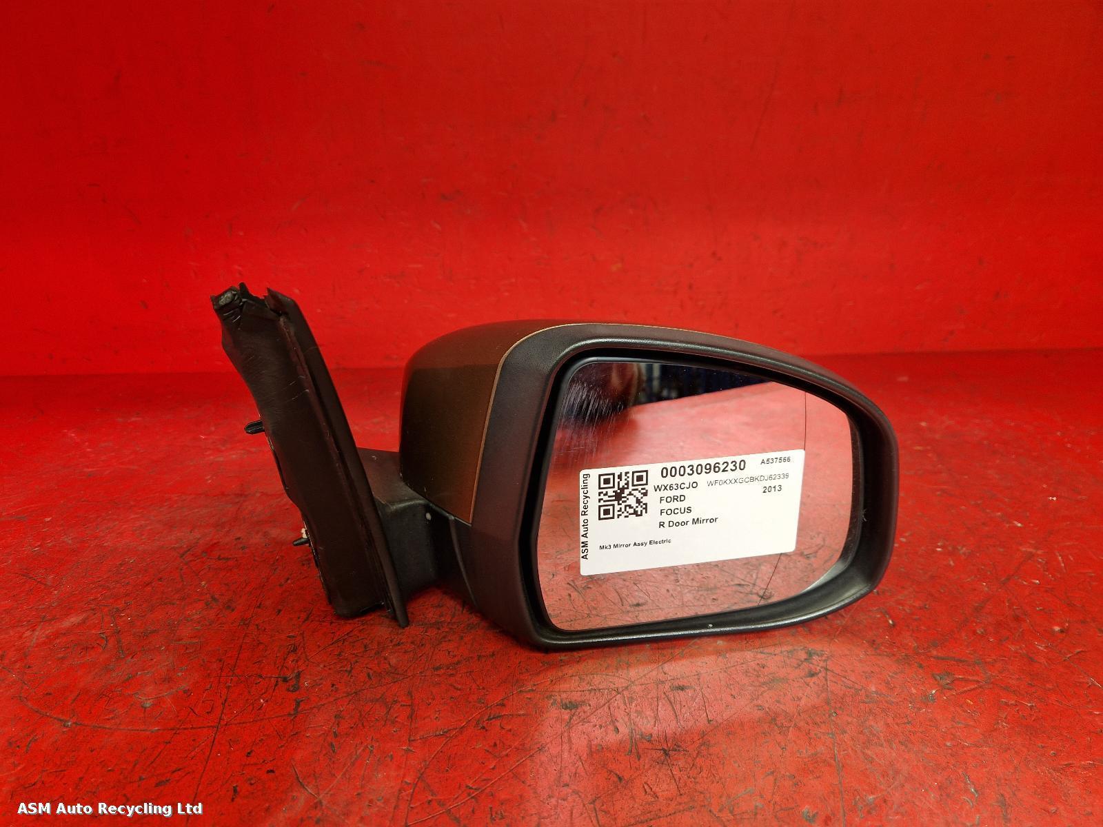 View Auto part R Door Mirror Ford Focus 2013