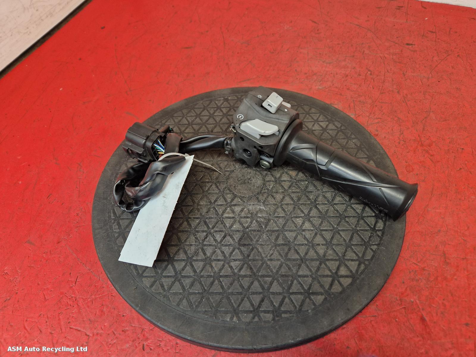 View Auto part RH Switch Gear Zontes Zt 125 2022