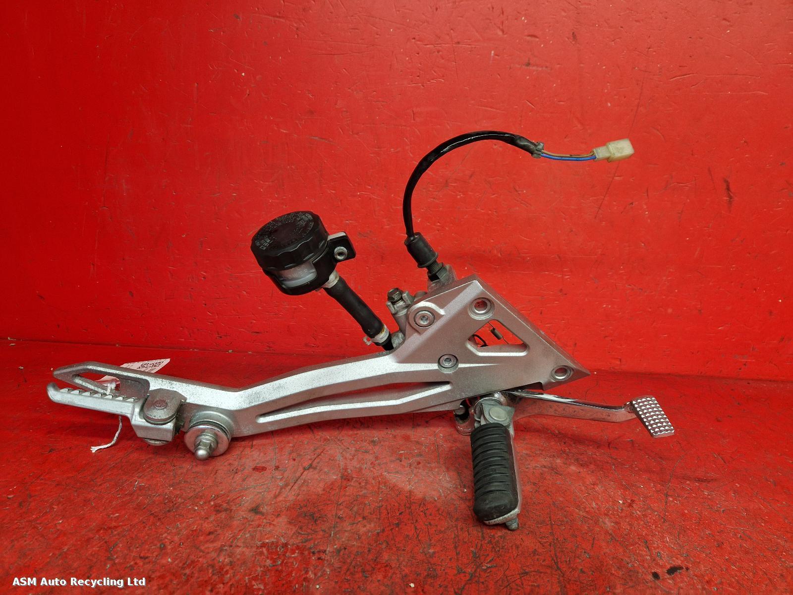 View Auto part Right Footrest Kawasaki Zr 1000 2004