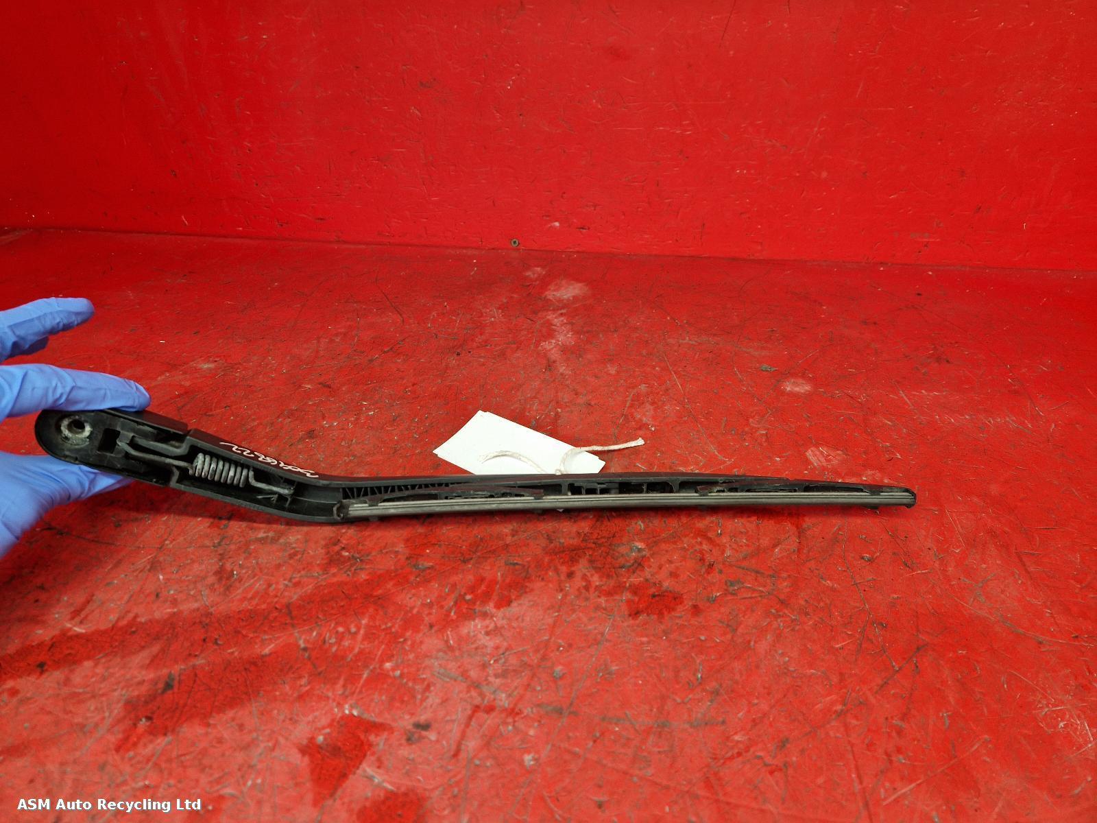View Auto part Wiper Arm Bmw 1 Series 2014
