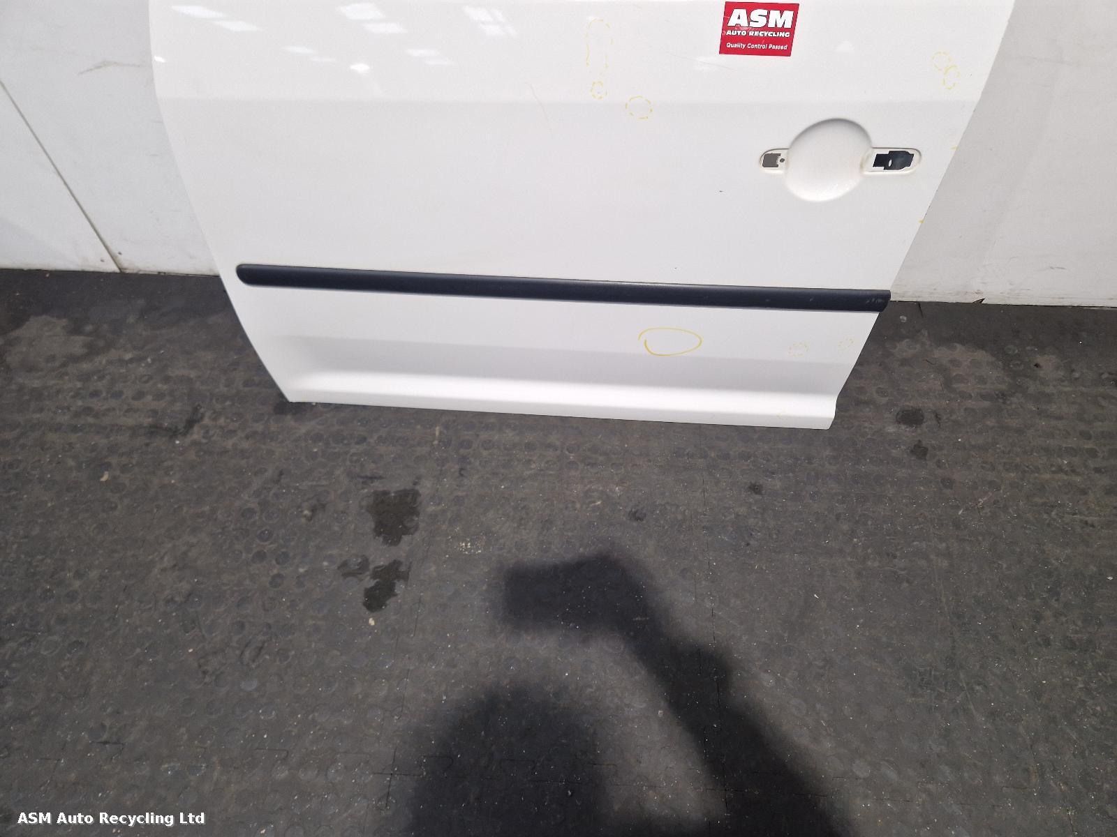View Auto part L Front Door Volkswagen Caddy 2007