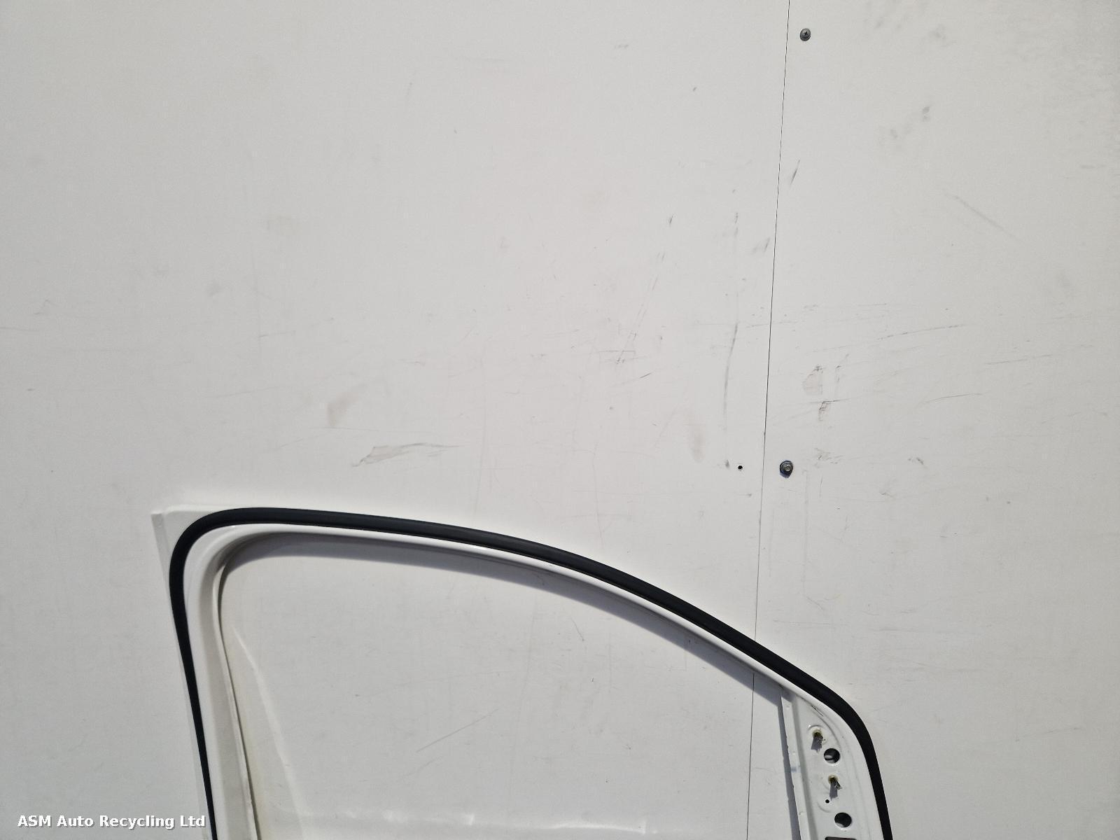 View Auto part L Front Door Volkswagen Caddy 2007