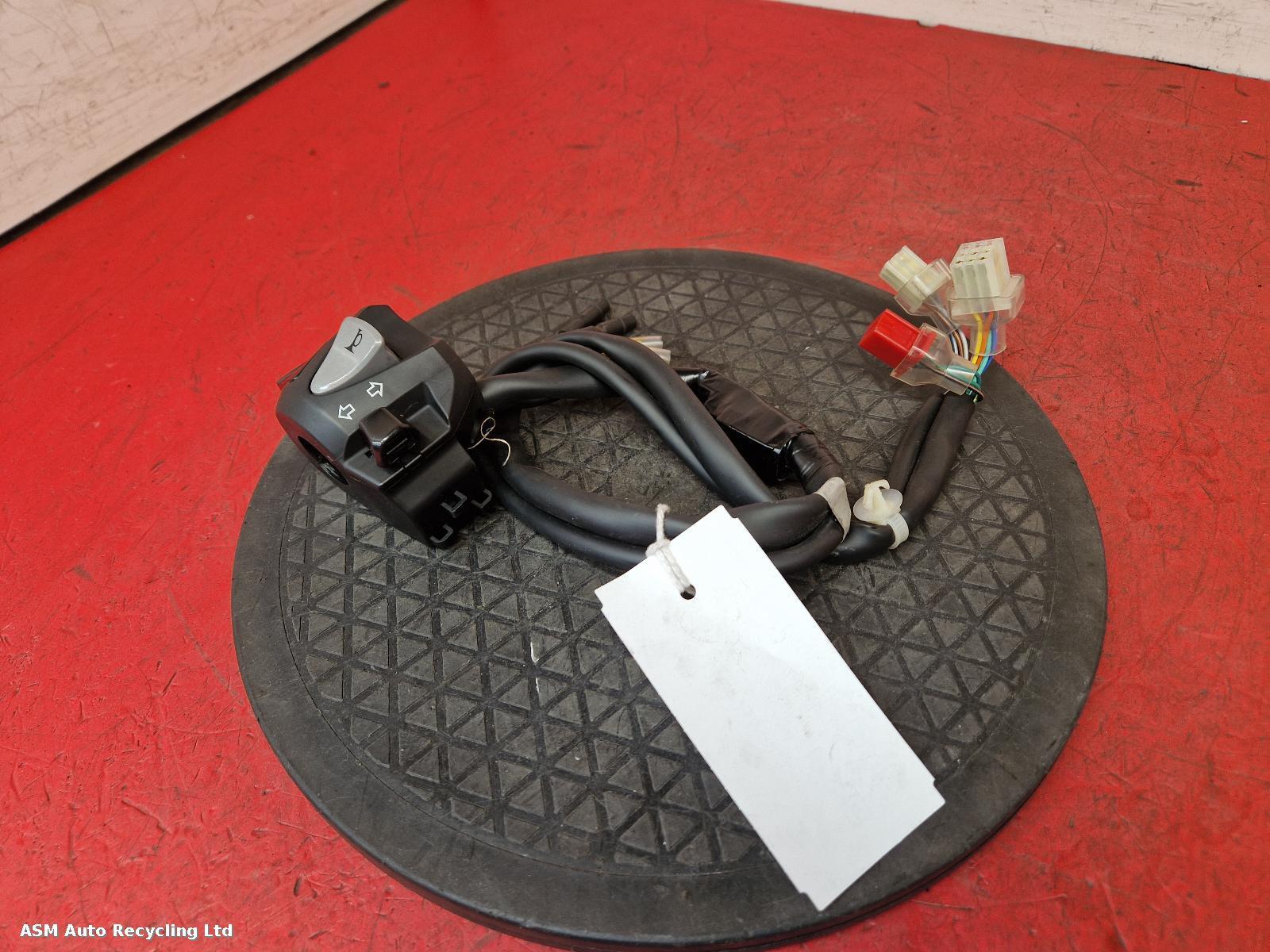 View Auto part RH Switch Gear Honda Ww 2024