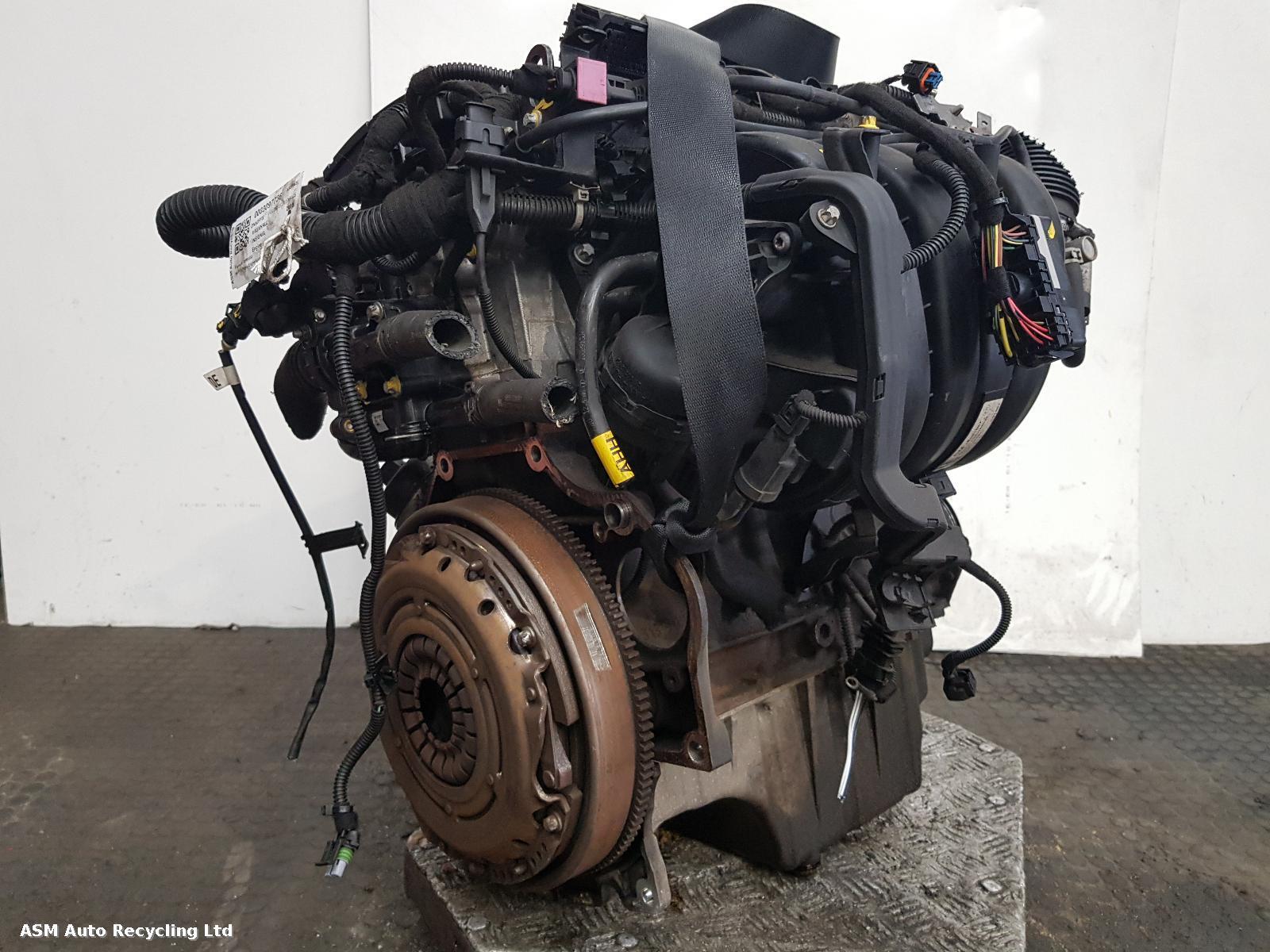 View Auto part Engine Vauxhall Insignia 2010