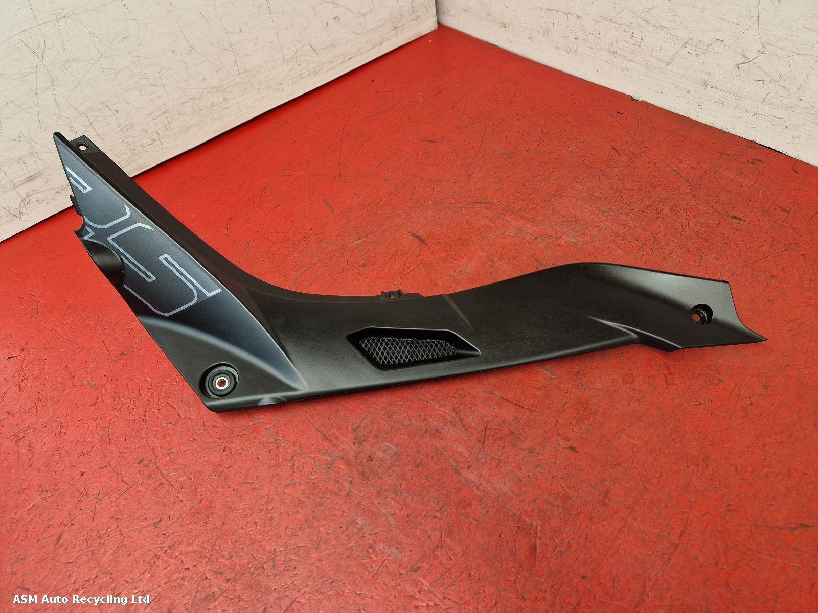 View Auto part Side Panel Right Benelli Bn 125 2022