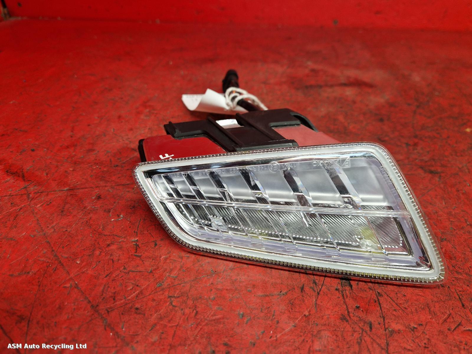 View Auto part L Repeater Lamp Piaggio Vespa Gts 125 2023