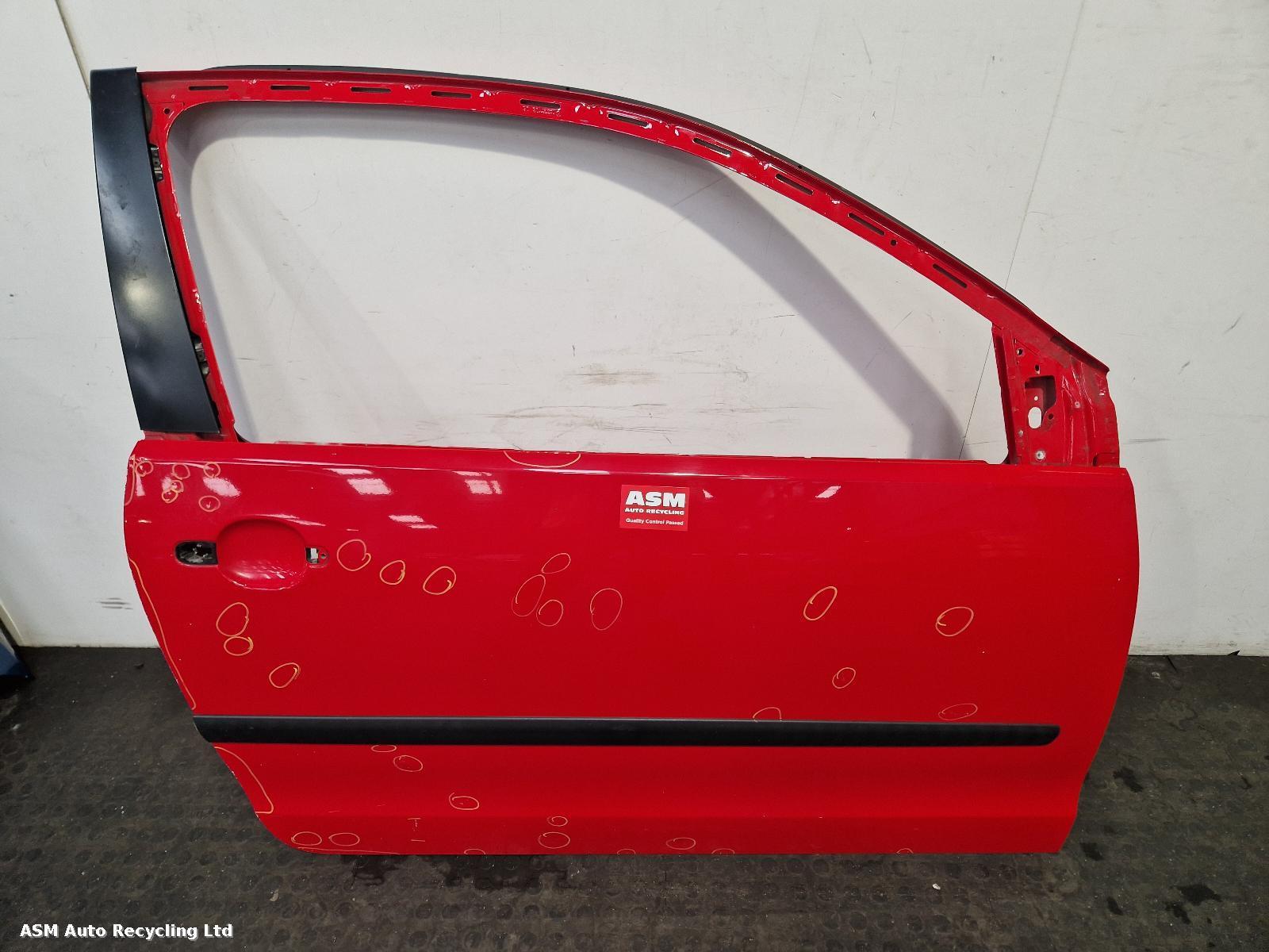 View Auto part R Front Door Volkswagen Polo 2006