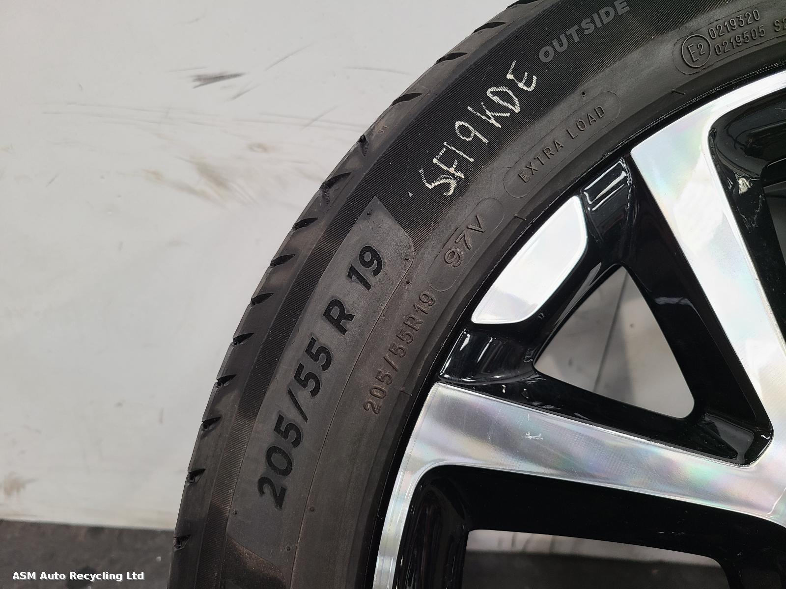 View Auto part Wheel Set Citroen C5 Aircross 2019