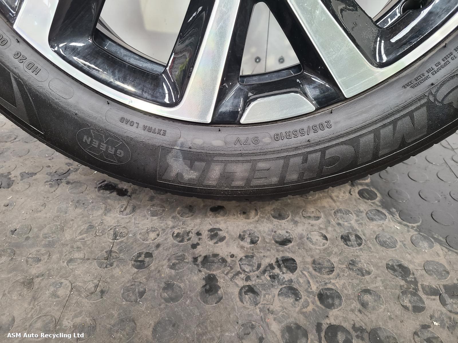 View Auto part Wheel Set Citroen C5 Aircross 2019