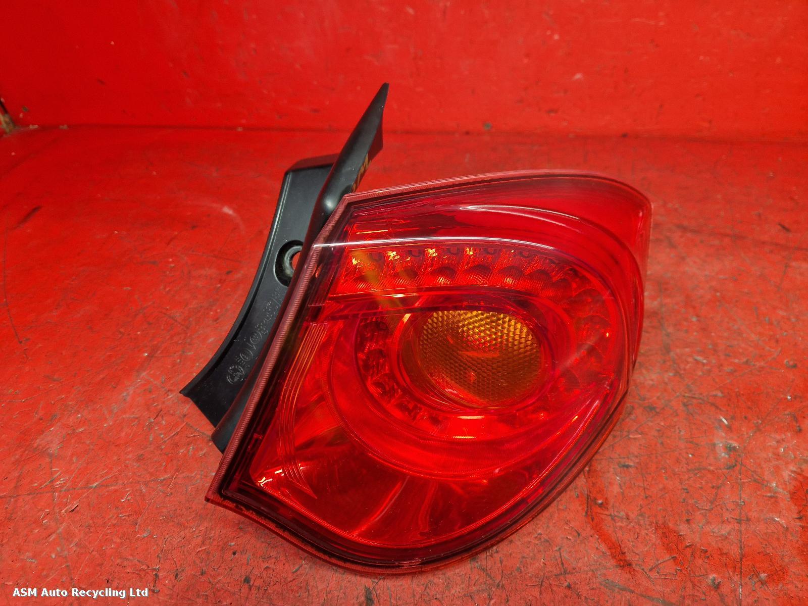 View Auto part R Taillight Alfa Romeo Giulietta 2011