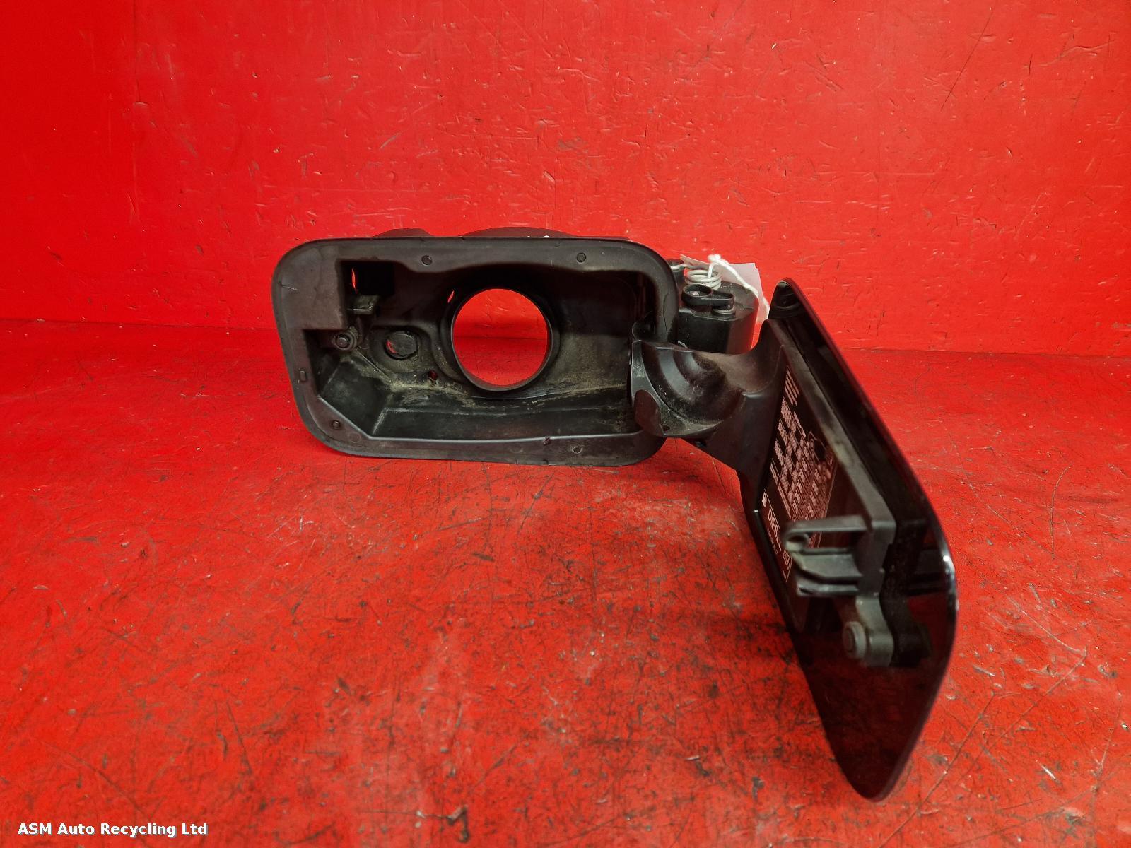 View Auto part Fuel Filler Flap Mercedes E Class 2011
