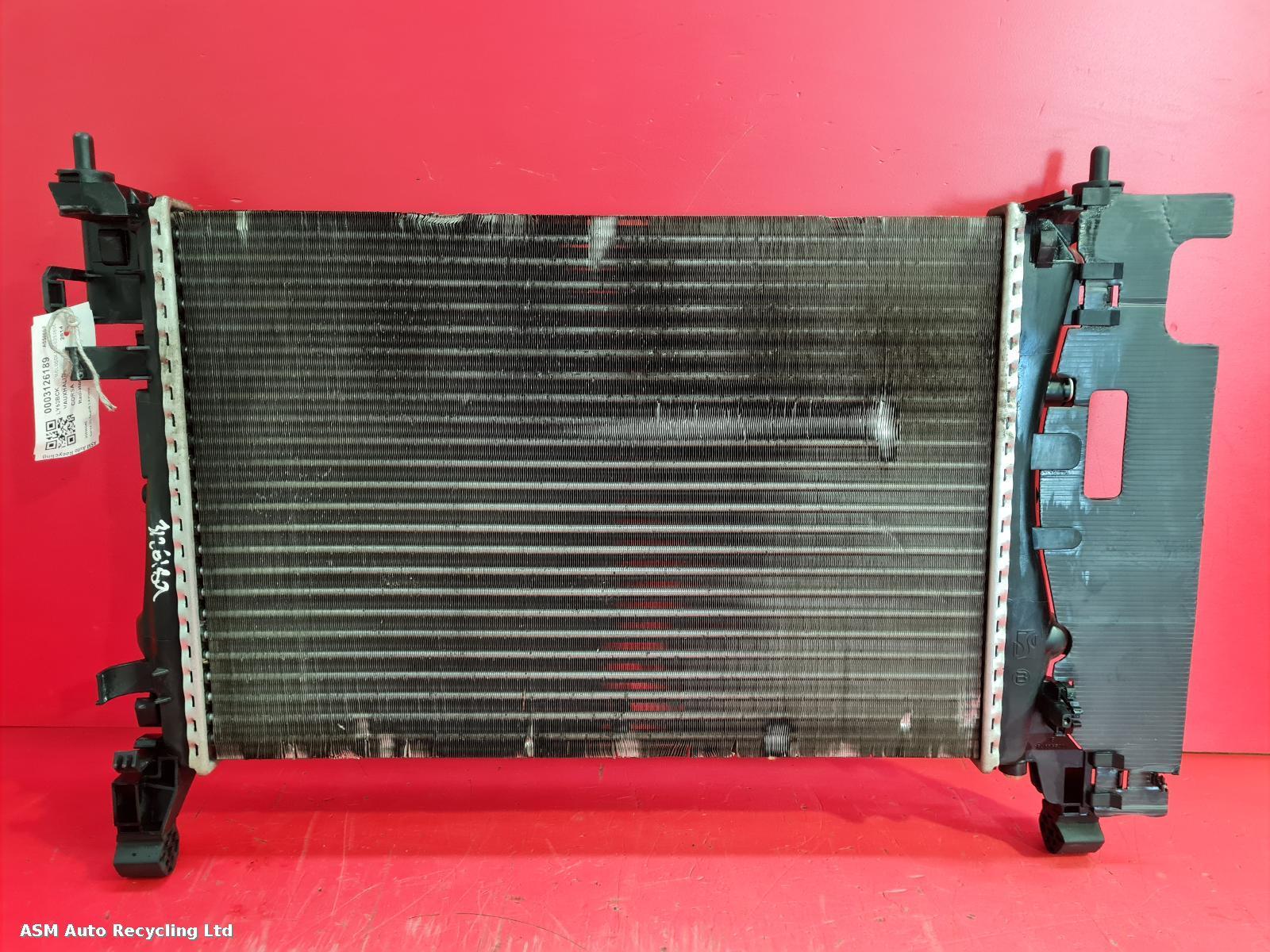 View Auto part Condenser Mercedes C Class 2019