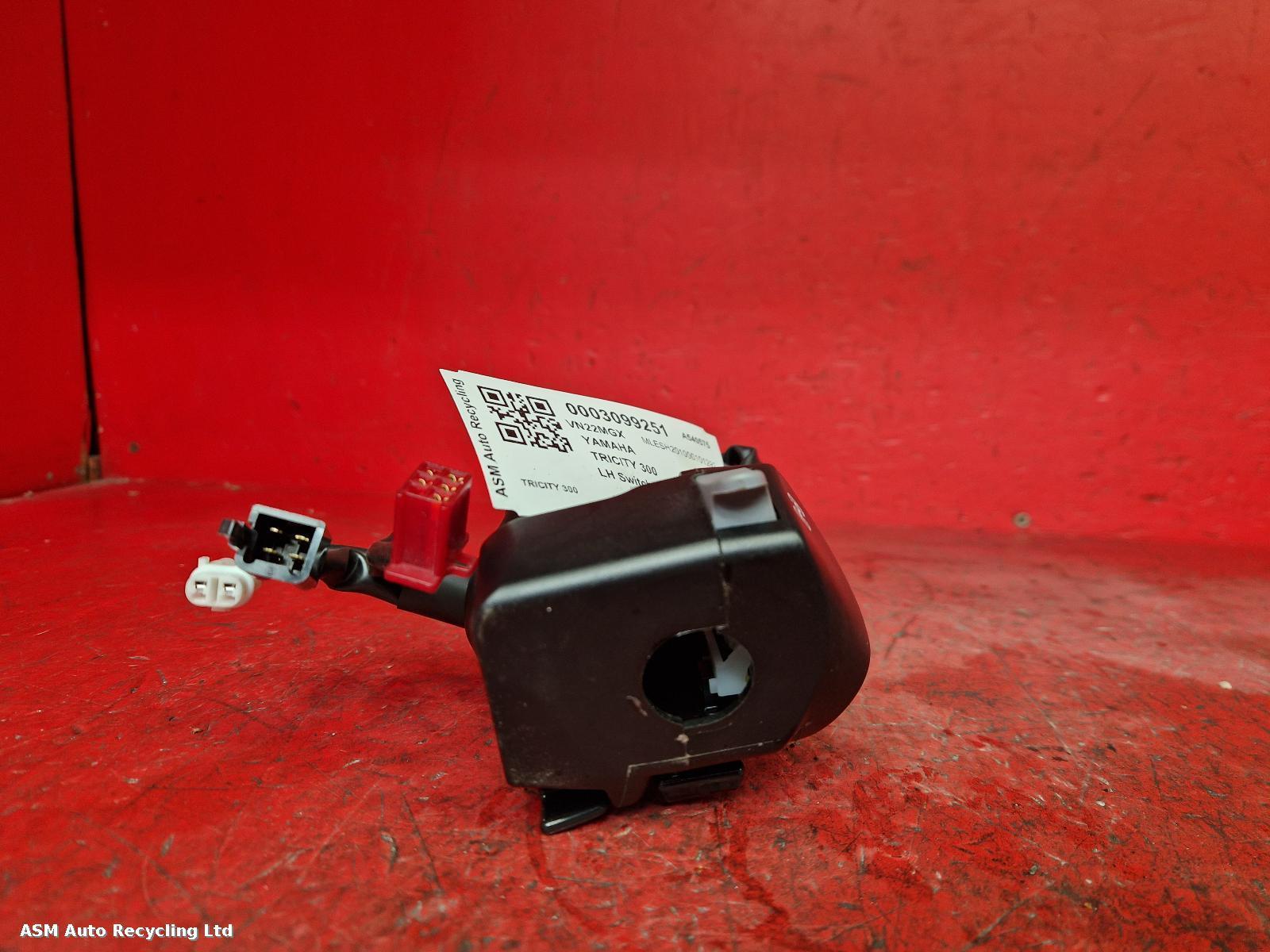 View Auto part LH Switch Gear Yamaha Tricity 300 2022