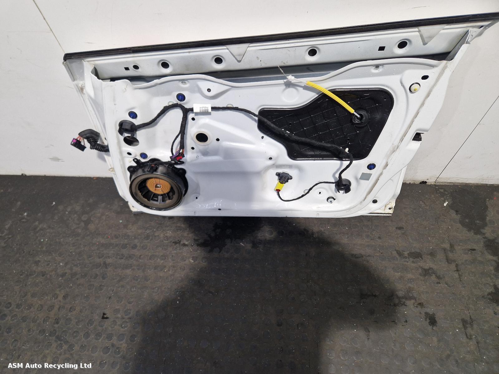 View Auto part R Front Door Audi A3 2007
