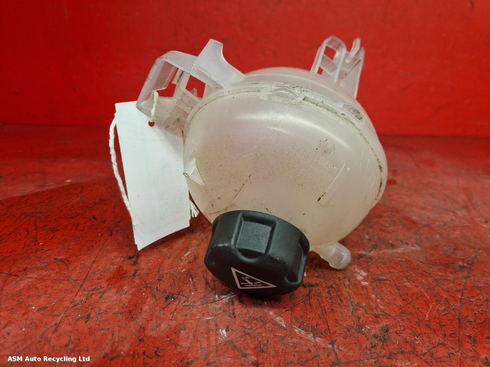 View Auto part Overflow Bottle Peugeot 308 2019