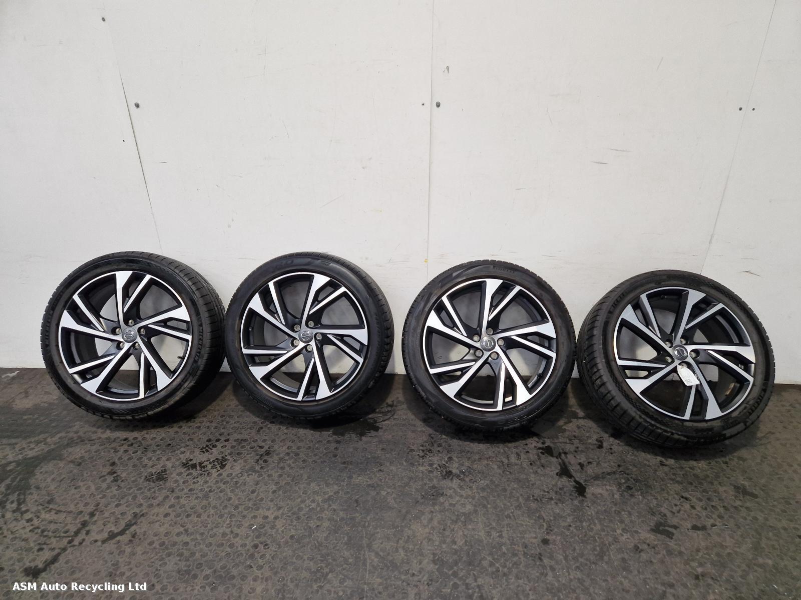 View Auto part Wheel Set Volvo Xc40 2020