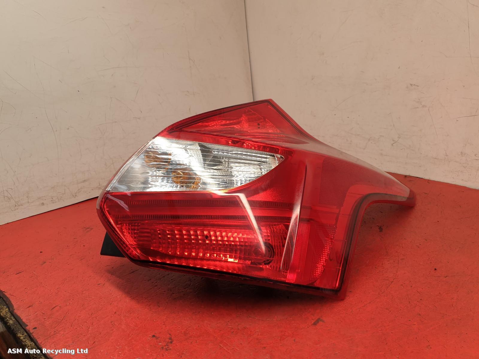 View Auto part R Taillight Ford Focus 2014