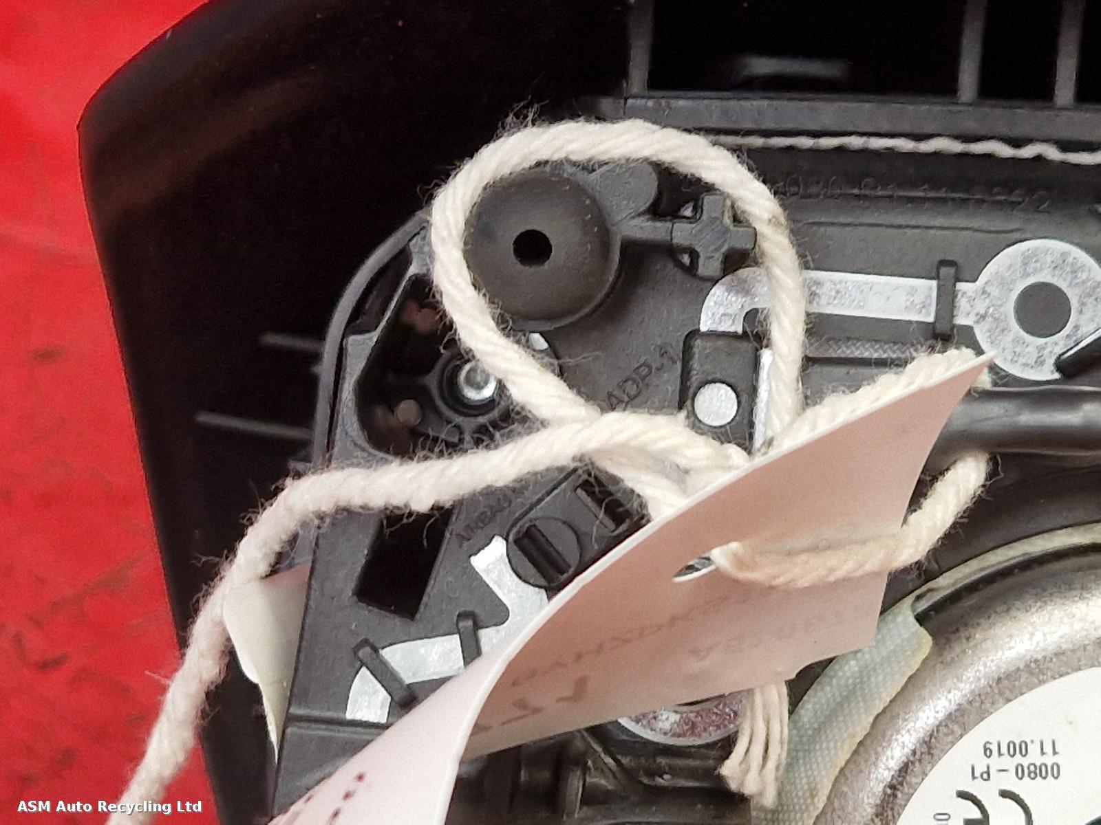 View Auto part R Air Bag Peugeot 308 2019