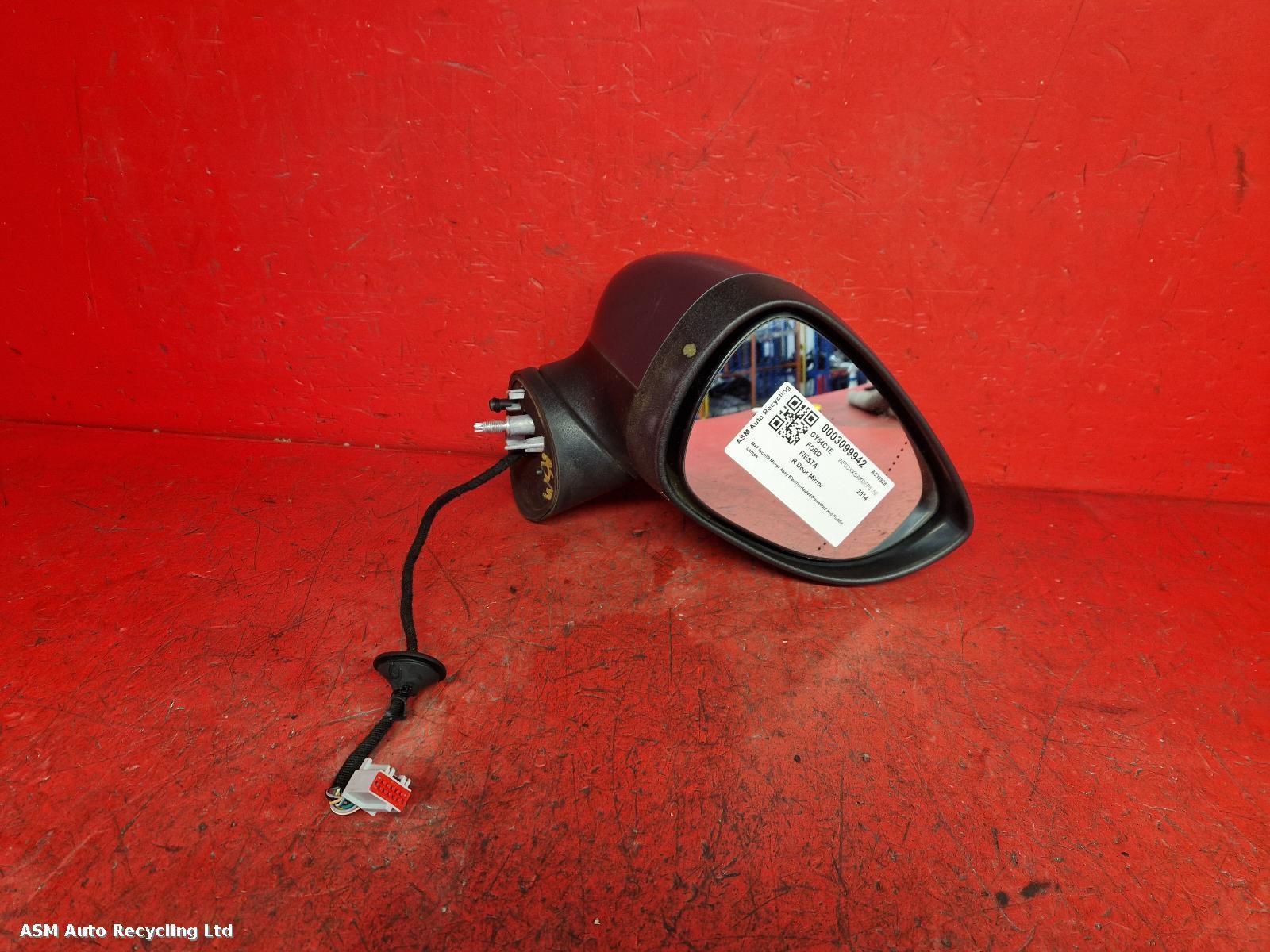 View Auto part R Door Mirror Ford Fiesta 2014