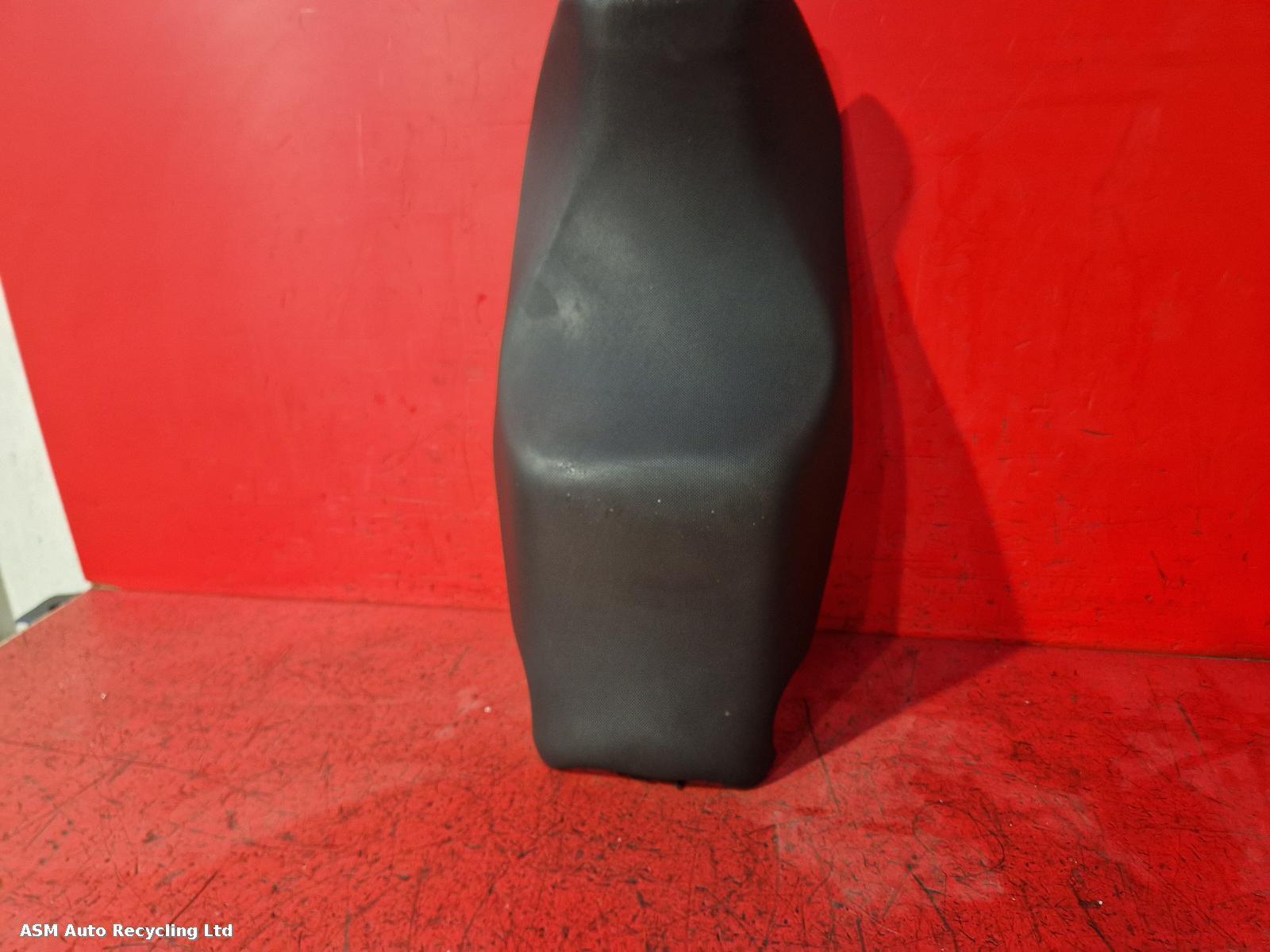 View Auto part Front Seat Triumph Sprint St 2008