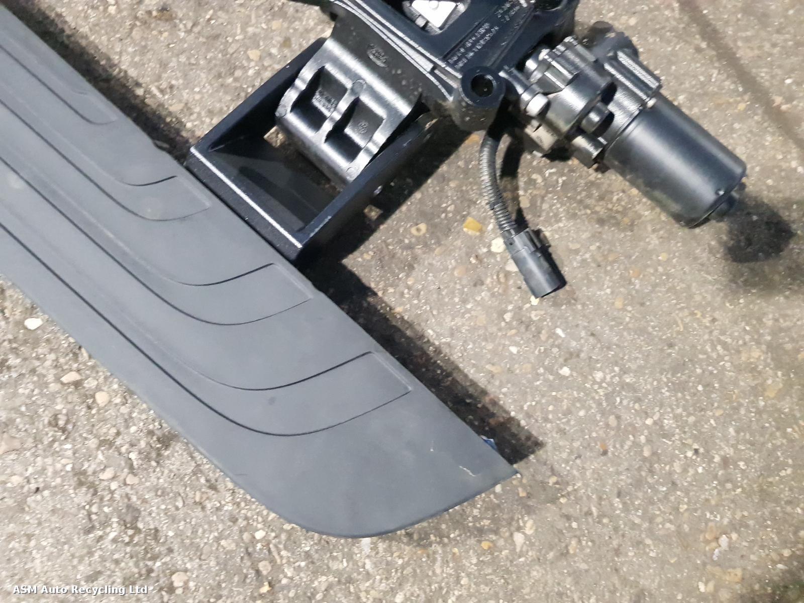 View Auto part Side Step/Rail Land Rover Range Rover Sport 2024