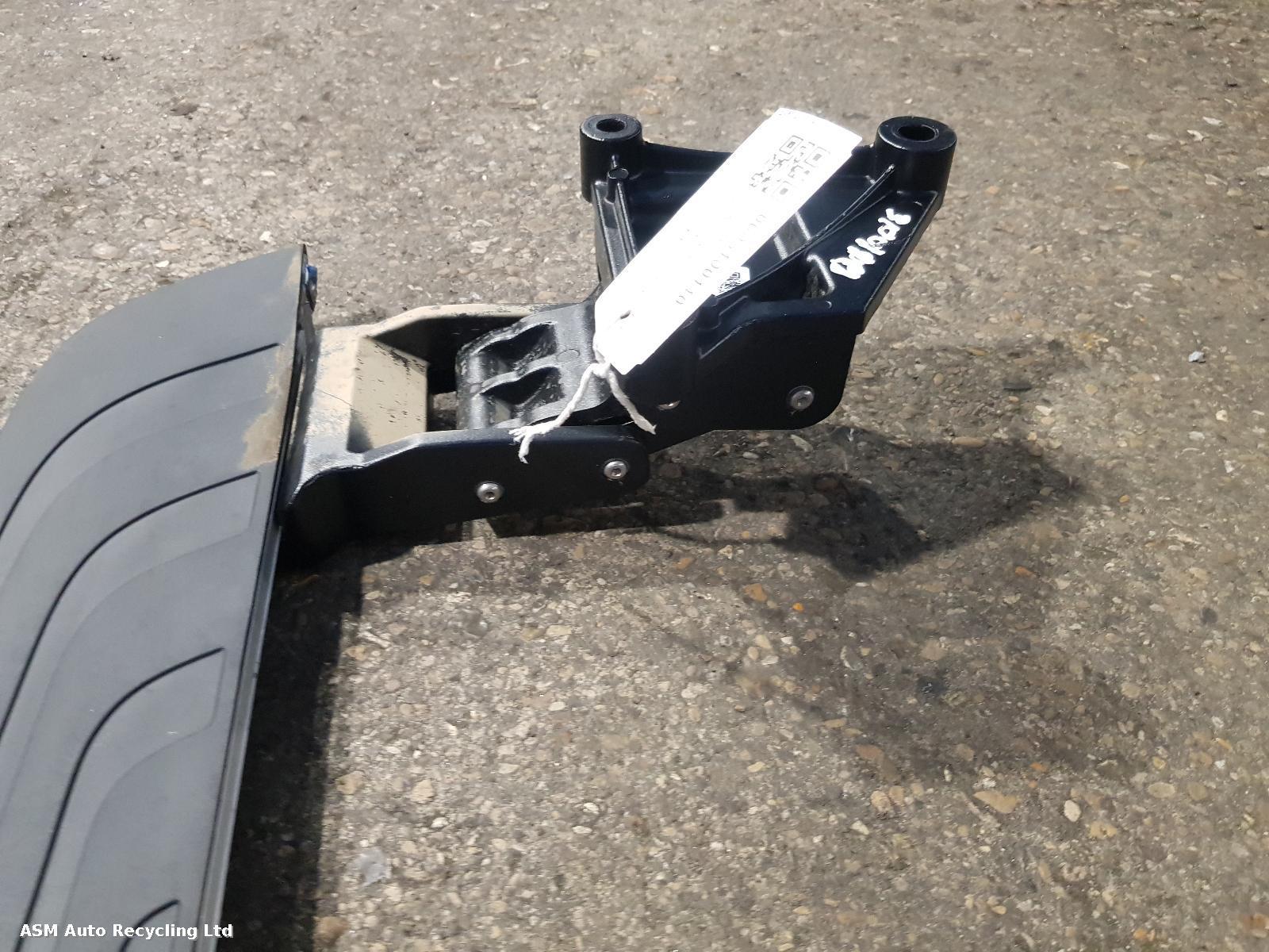 View Auto part Side Step/Rail Land Rover Range Rover Sport 2024