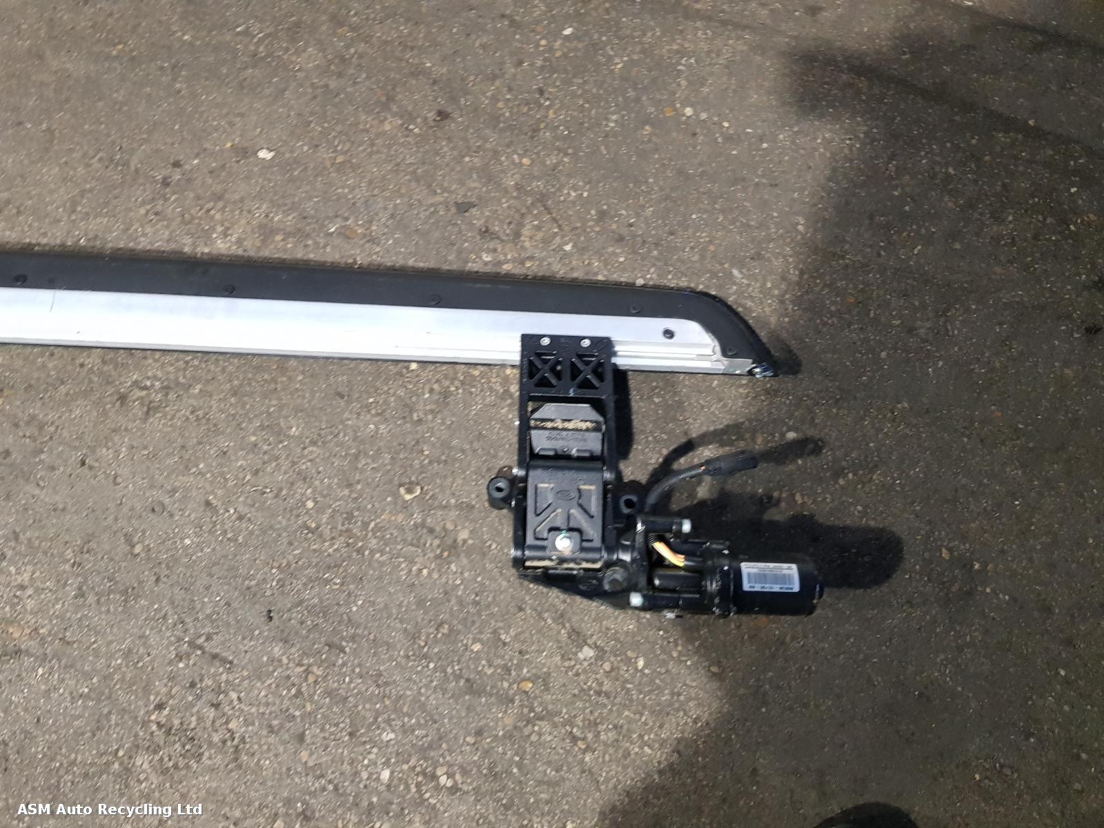 View Auto part Side Step/Rail Land Rover Range Rover Sport 2024