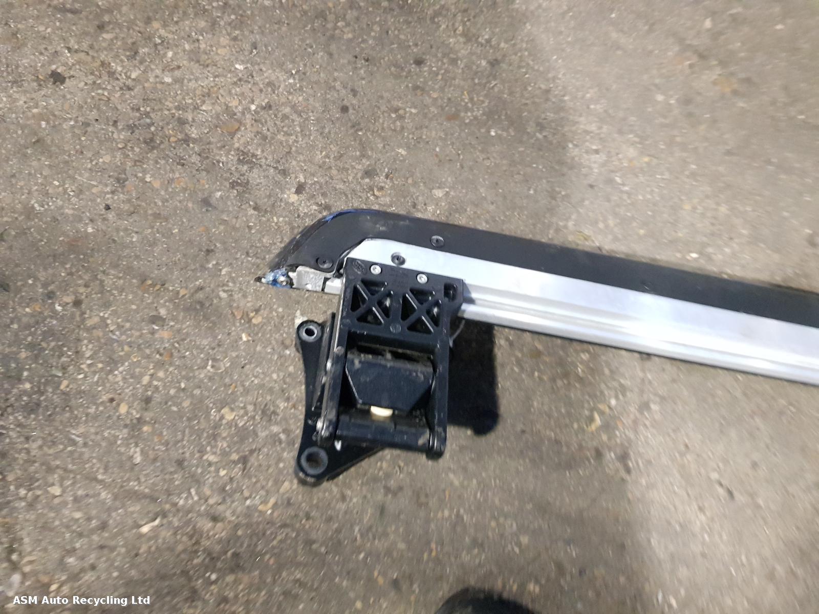View Auto part Side Step/Rail Land Rover Range Rover Sport 2024