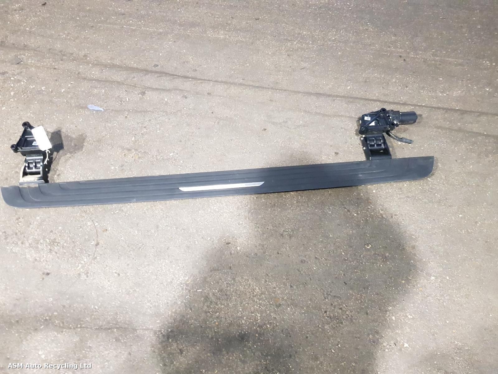 View Auto part Side Step/Rail Land Rover Range Rover Sport 2024