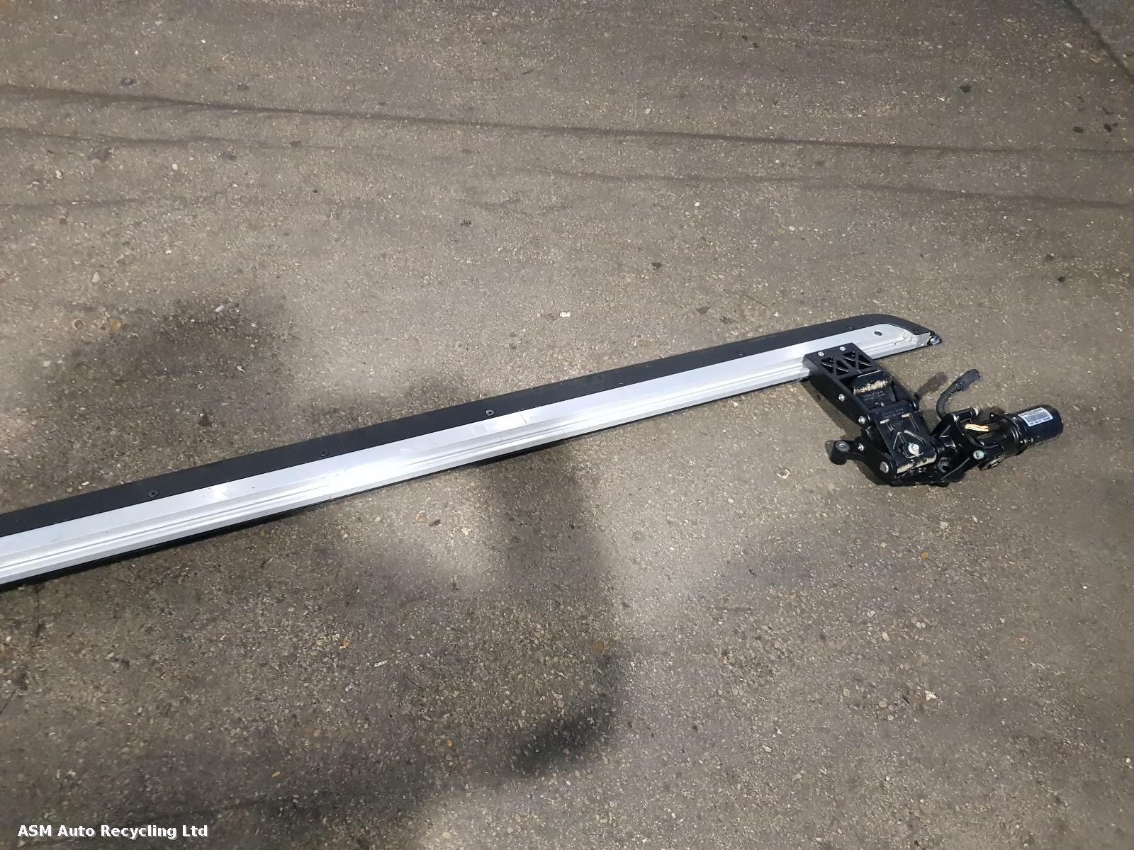 View Auto part Side Step/Rail Land Rover Range Rover Sport 2024