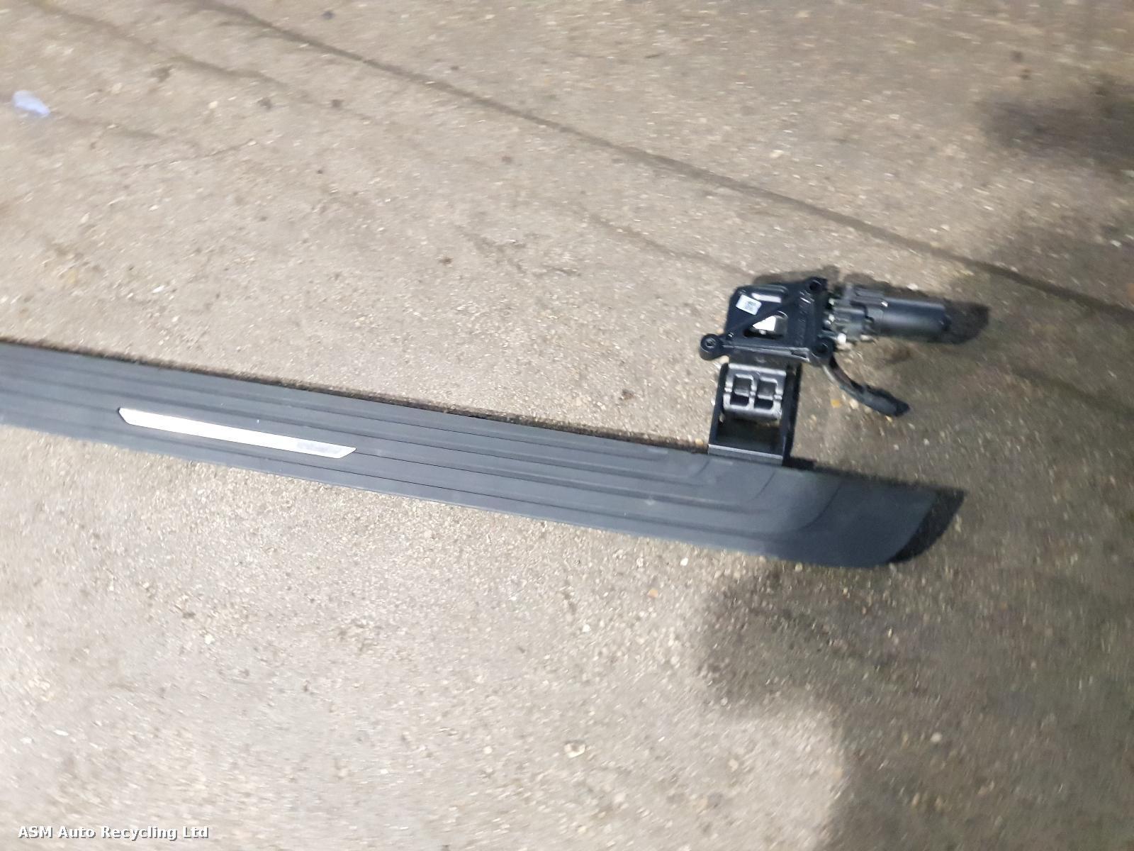 View Auto part Side Step/Rail Land Rover Range Rover Sport 2024