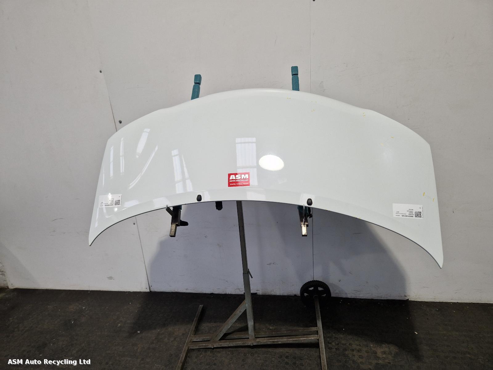 View Auto part Bonnet Smart Forfour 2017