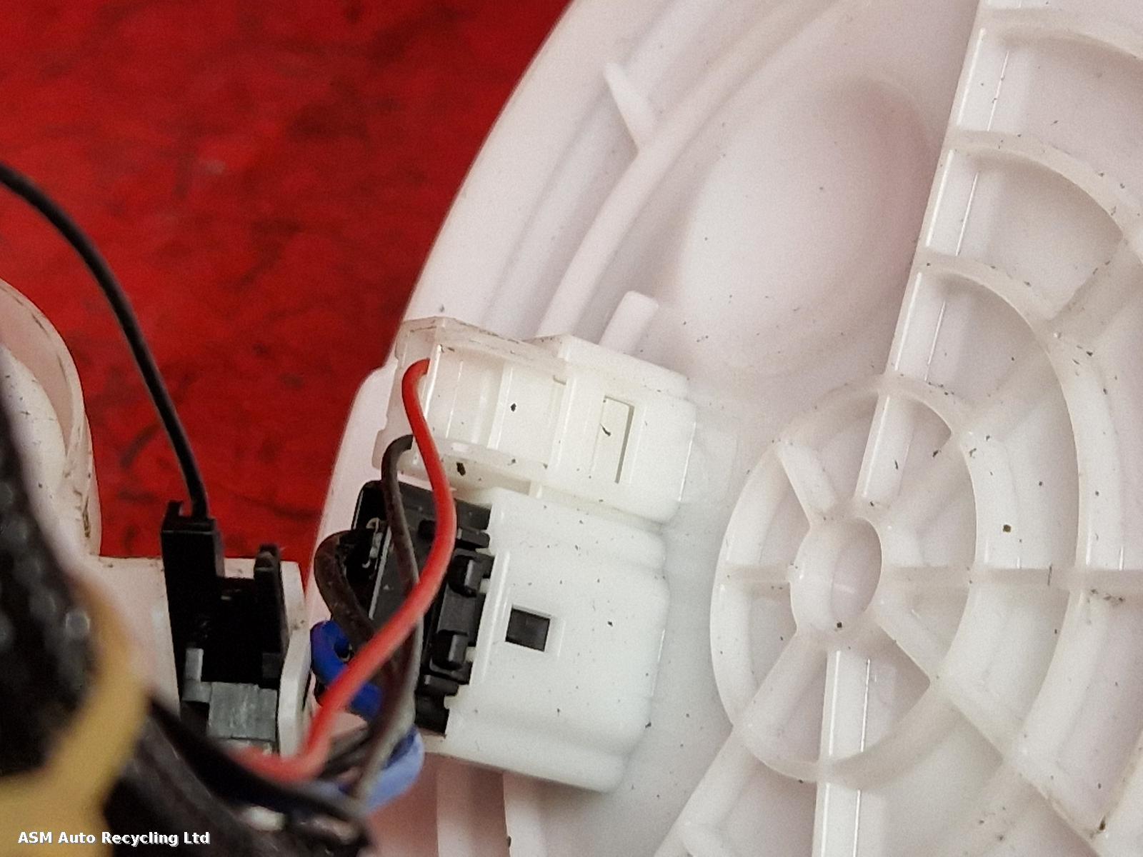 View Auto part Fuel Pump Vauxhall Zafira 2013